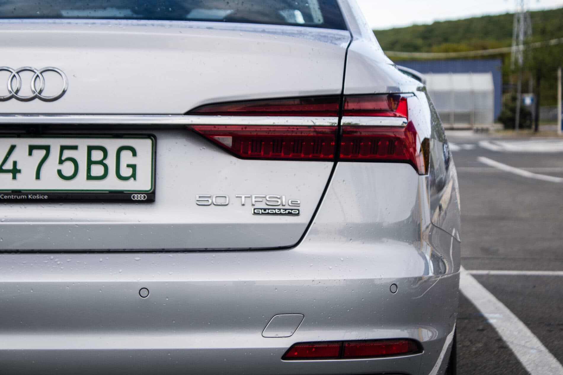 2023 AUDI A6, šedá sedan, 49 750 km