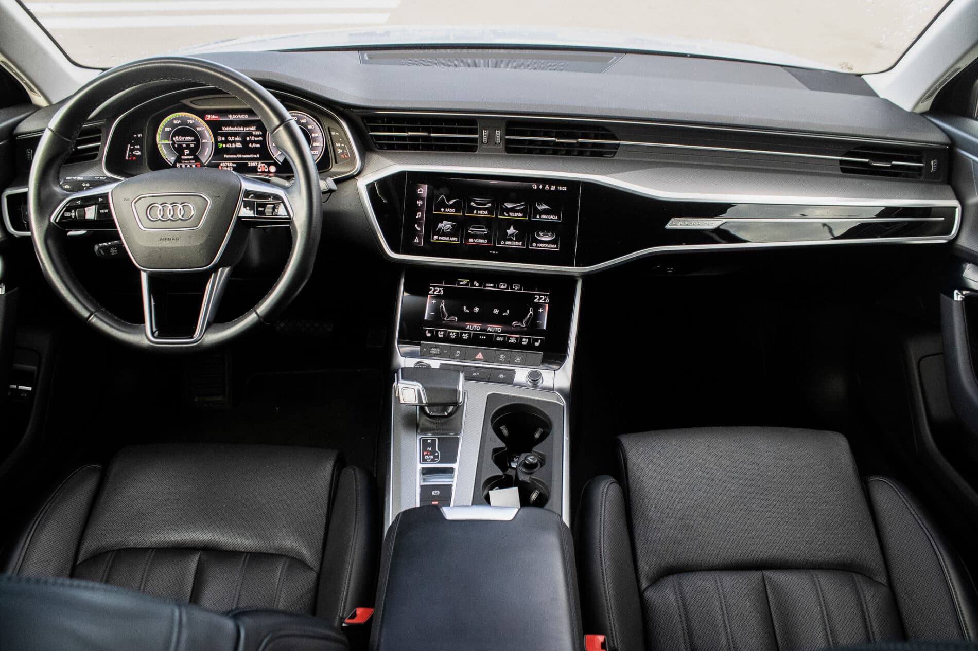 2023 AUDI A6, šedá sedan, 49 750 km