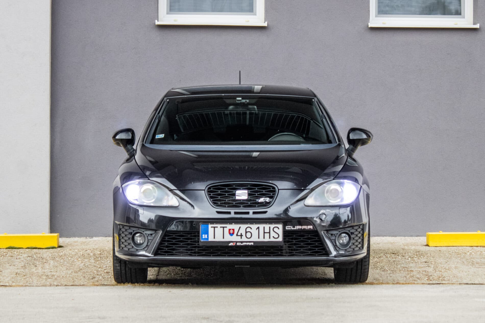 2009 Seat Leon Cupra R, černá hatchback, 319 291 km