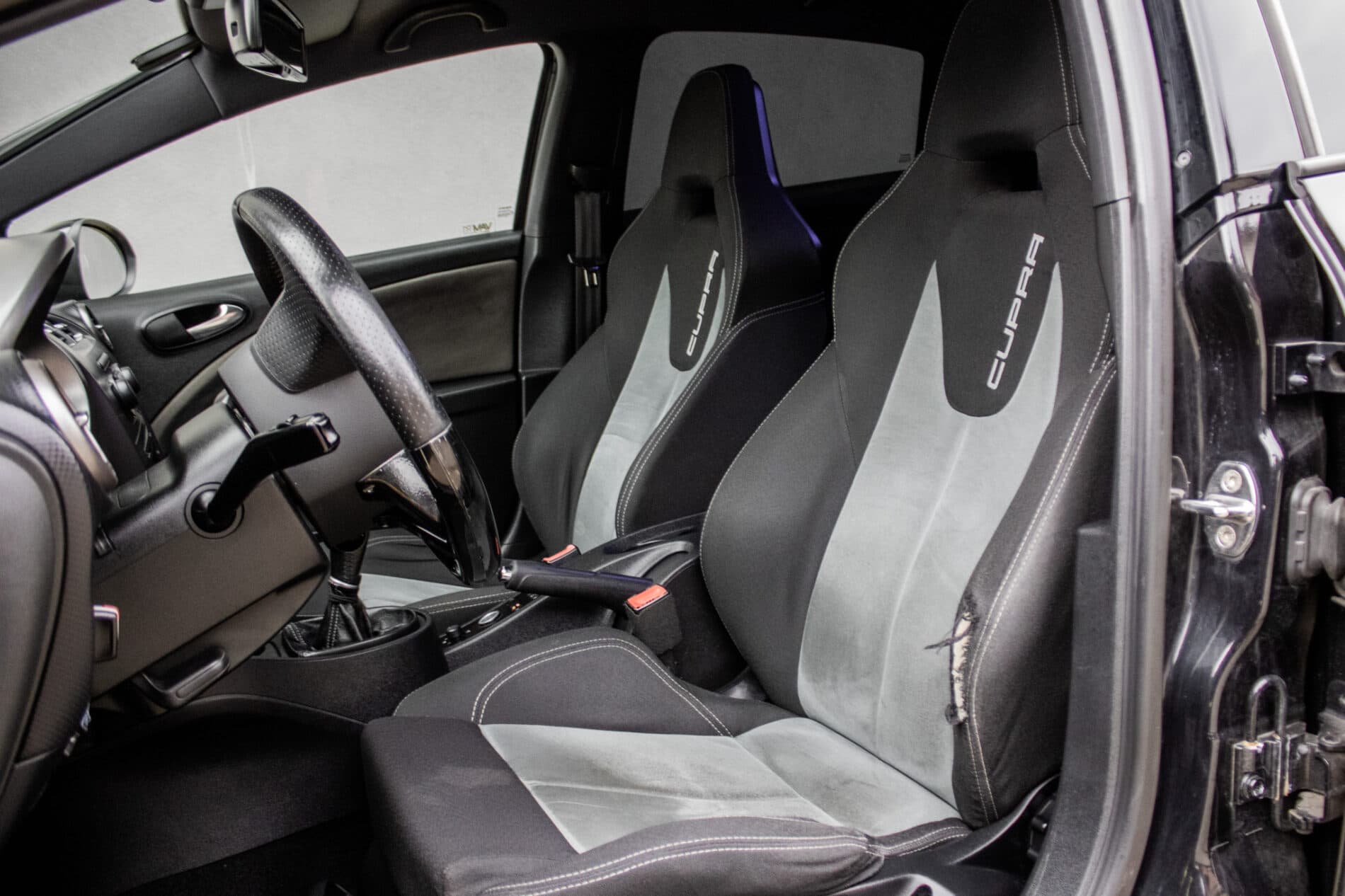 2009 Seat Leon Cupra R, černá hatchback, 319 291 km