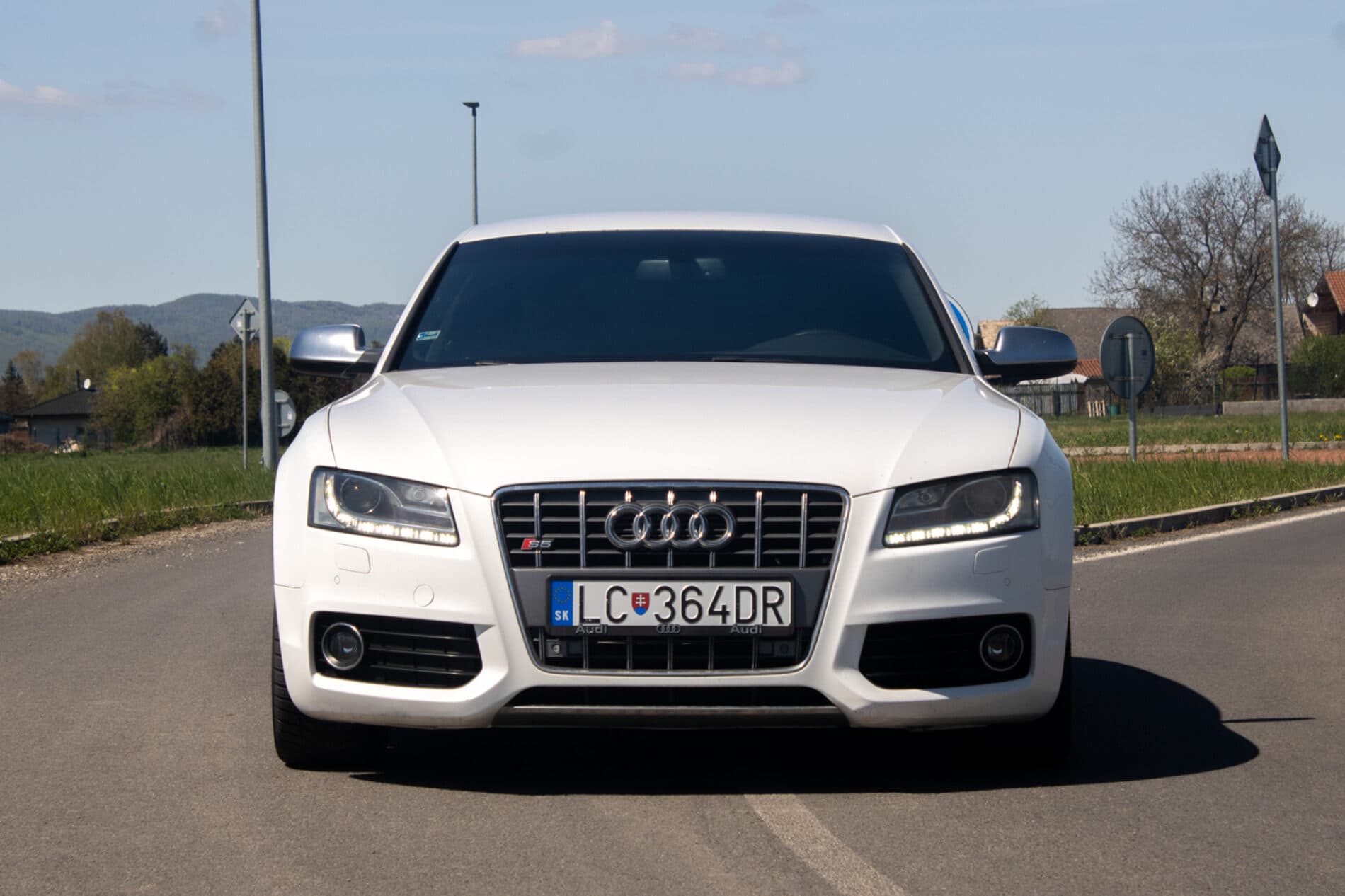 2010 AUDI S5, bílá kupé, 266 052 km