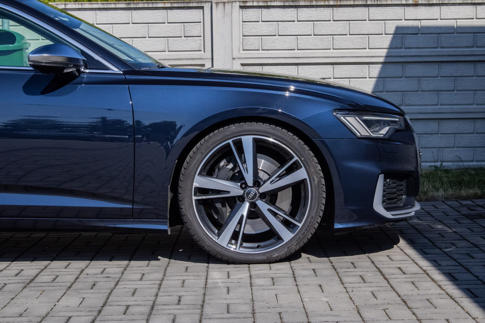 2021 AUDI S6, modrá sedan, 101 997 km