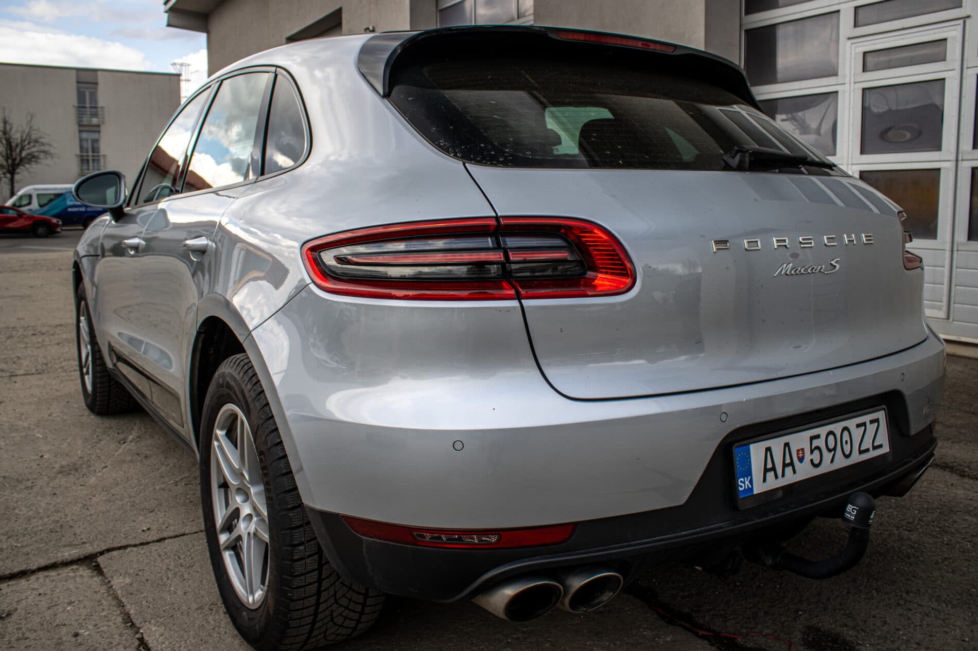 2014 Porsche Macan S, stříbrná suv, 125 433 km