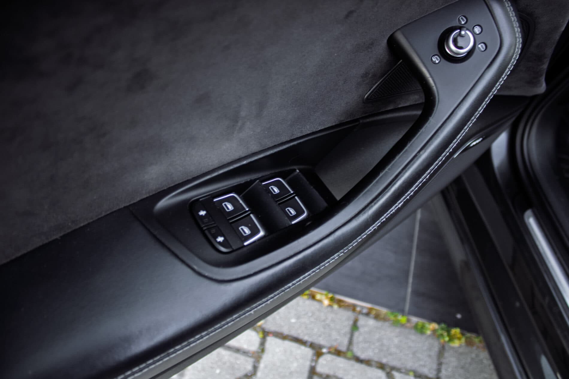 2013 AUDI A6, šedá kombi, 292 886 km