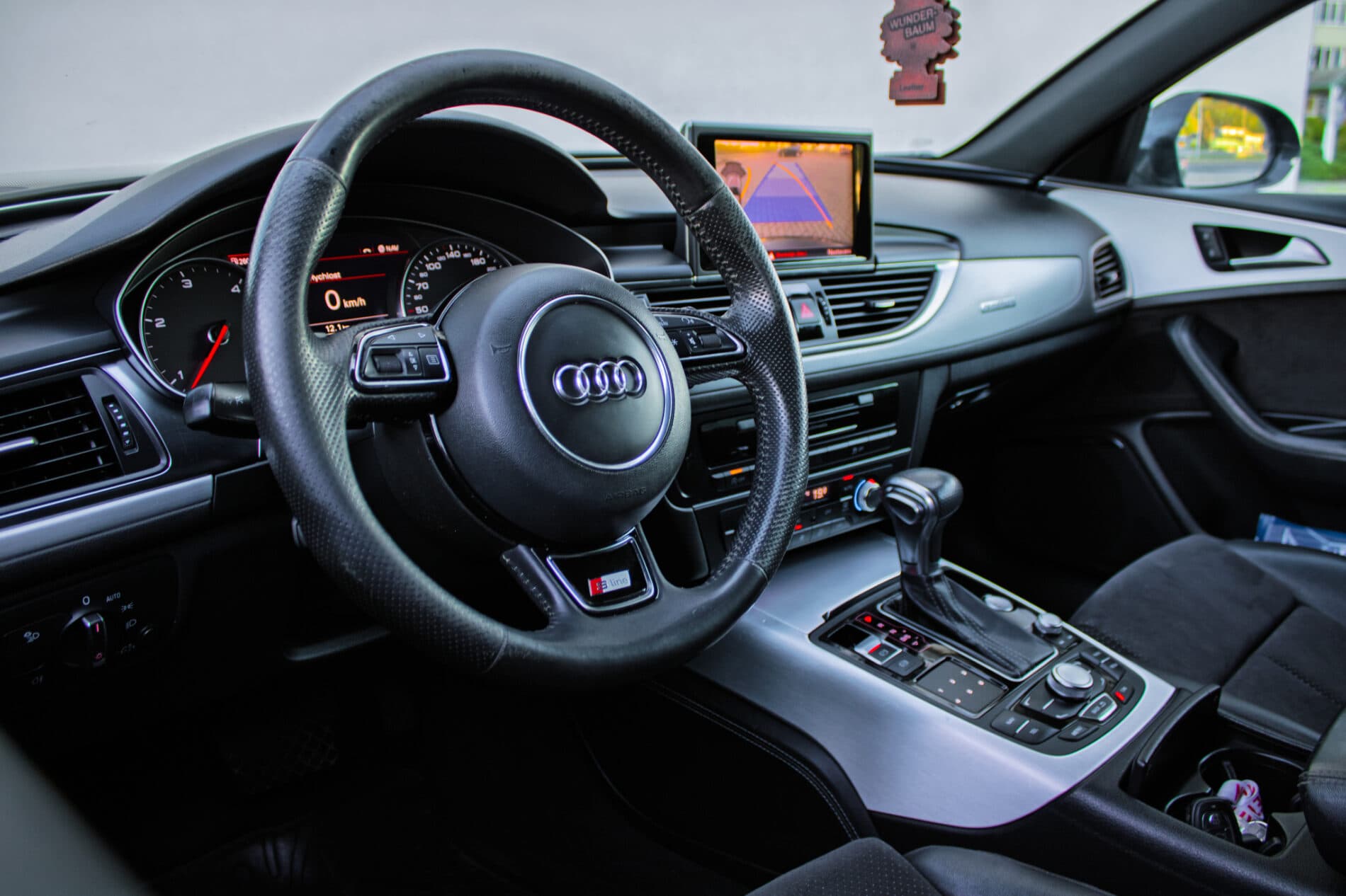 2013 AUDI A6, šedá kombi, 292 886 km