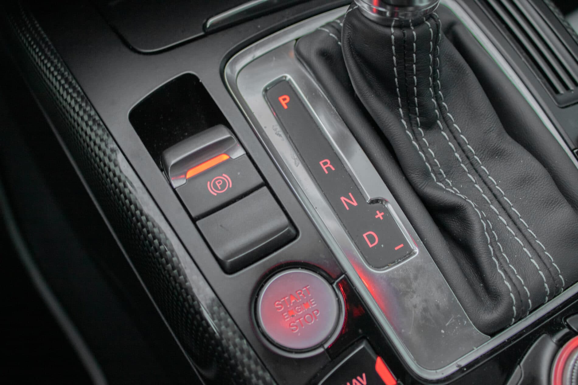 2011 AUDI S5, bílá sedan, 193 834 km