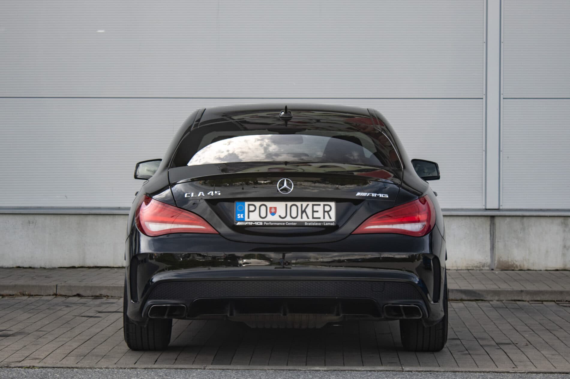 2014 Mercedes-Benz CLA 45 AMG, černá kupé, 135 120 km