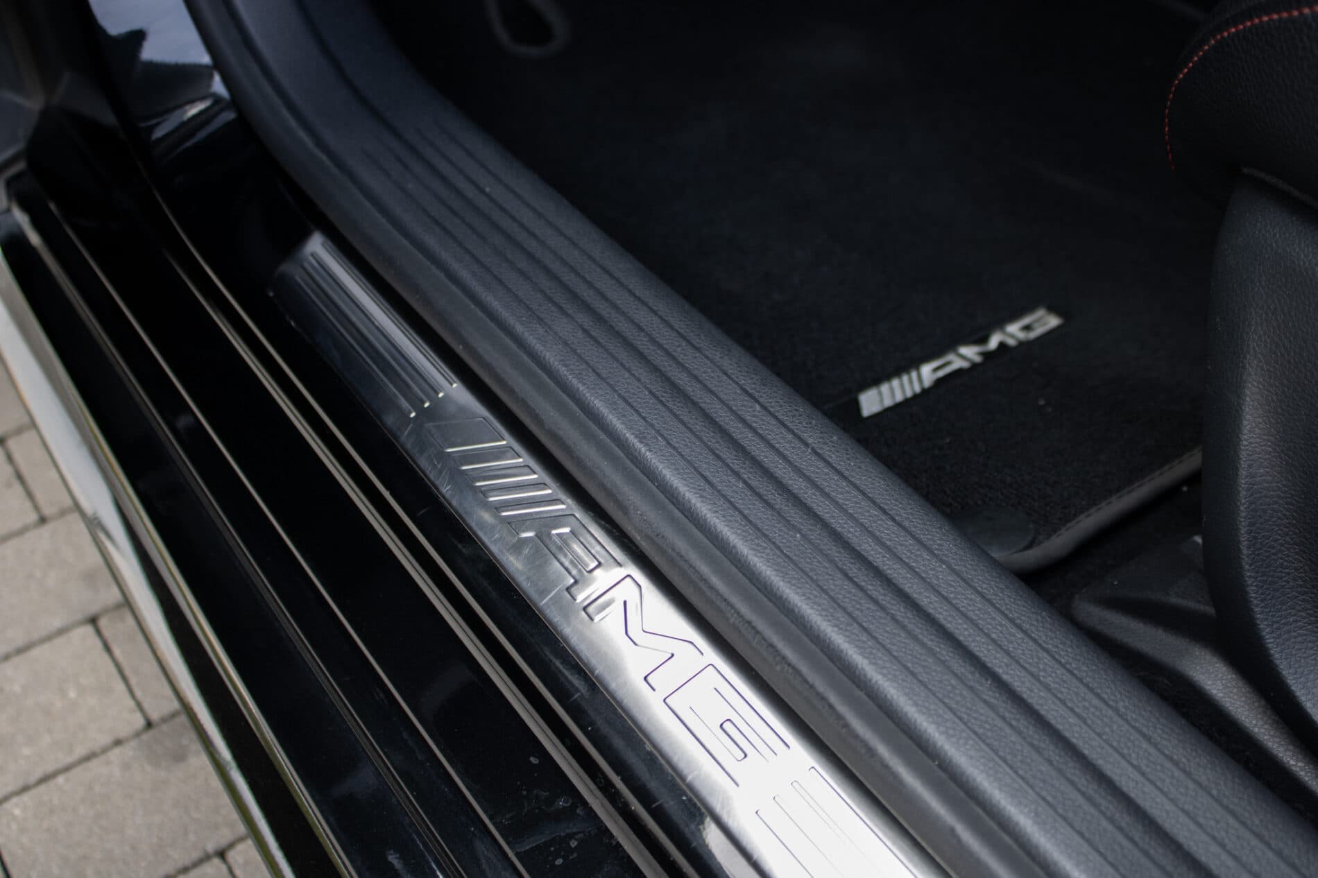 2014 Mercedes-Benz CLA 45 AMG, černá kupé, 135 120 km