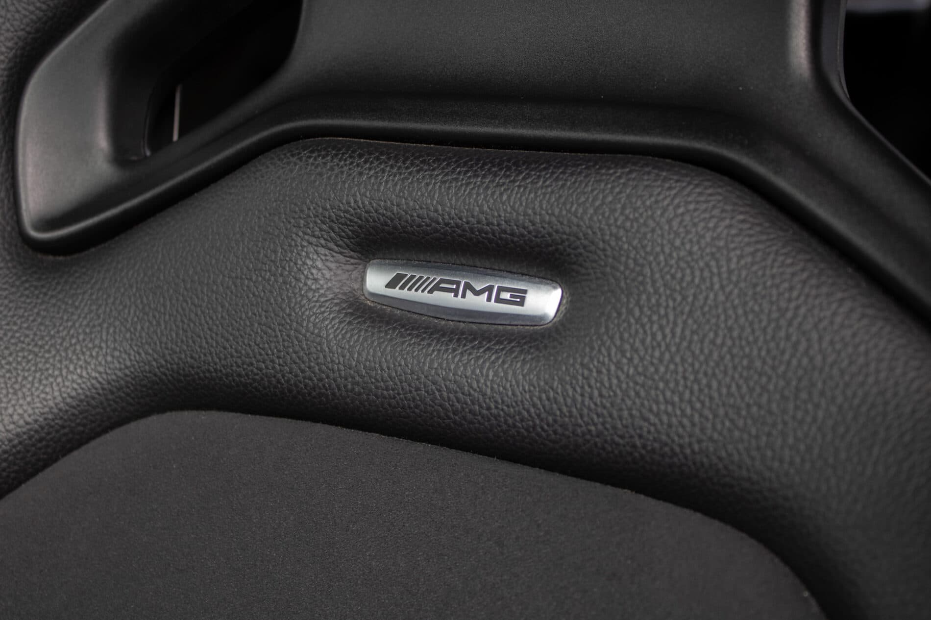 2014 Mercedes-Benz CLA 45 AMG, černá kupé, 135 120 km
