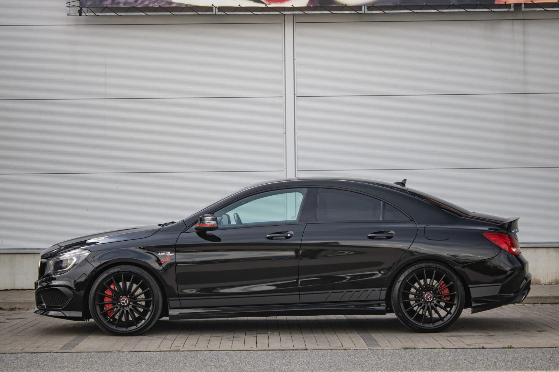 2014 Mercedes-Benz CLA 45 AMG, černá kupé, 135 120 km