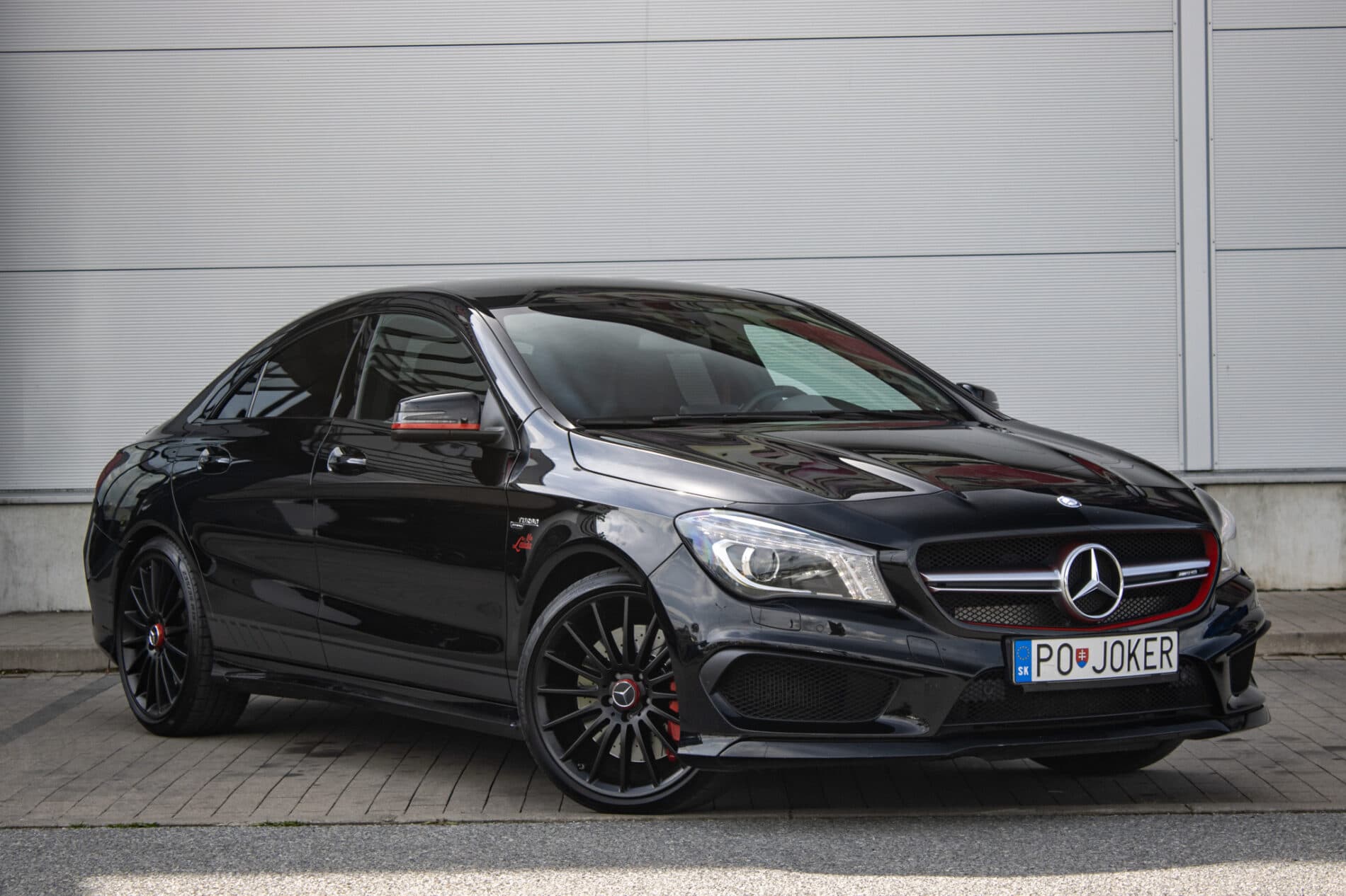 2014 Mercedes-Benz CLA 45 AMG, černá kupé, 135 120 km