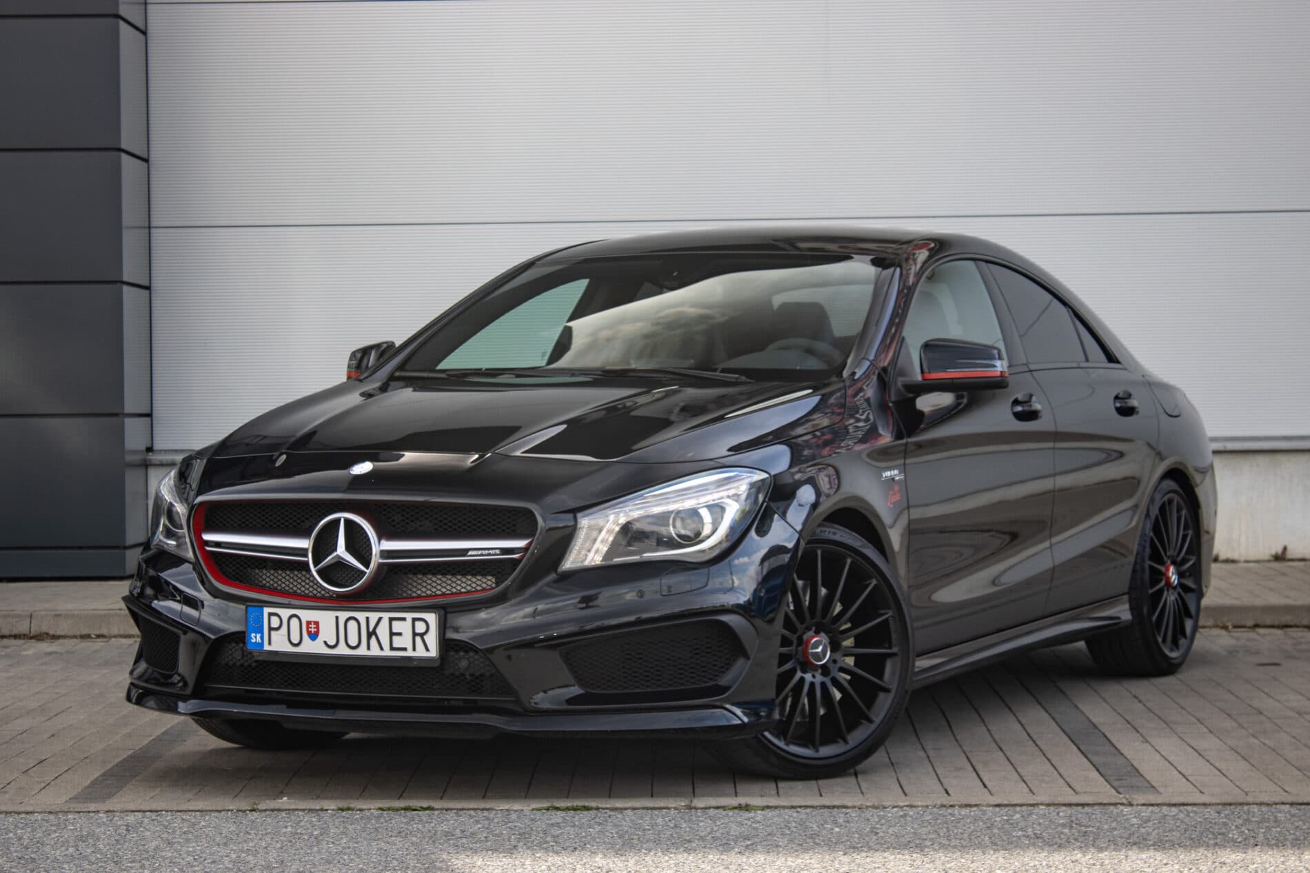 2014 Mercedes-Benz CLA 45 AMG, černá kupé, 135 120 km