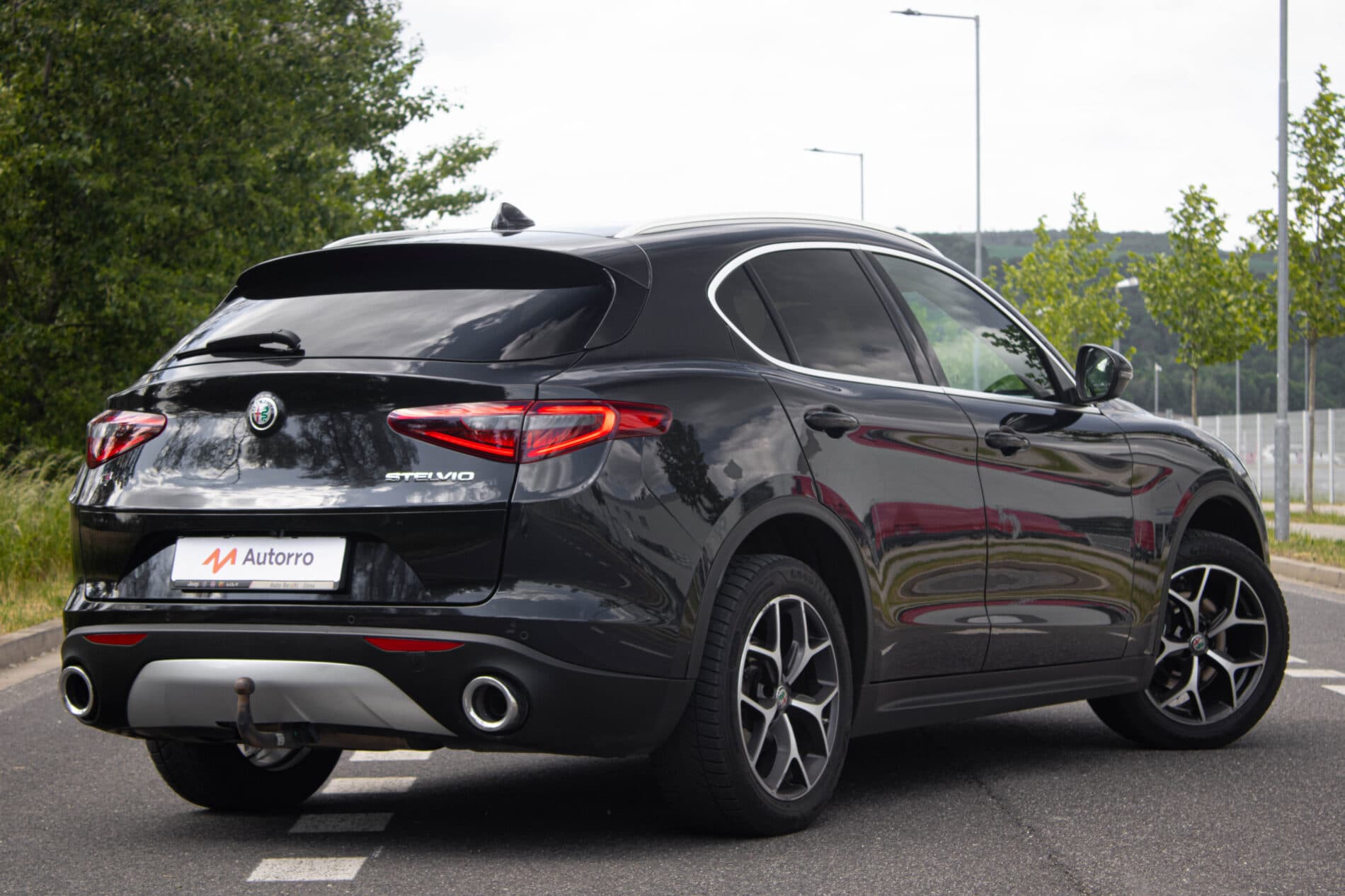 2018 Alfa Romeo Stelvio, černá suv, 239 300 km