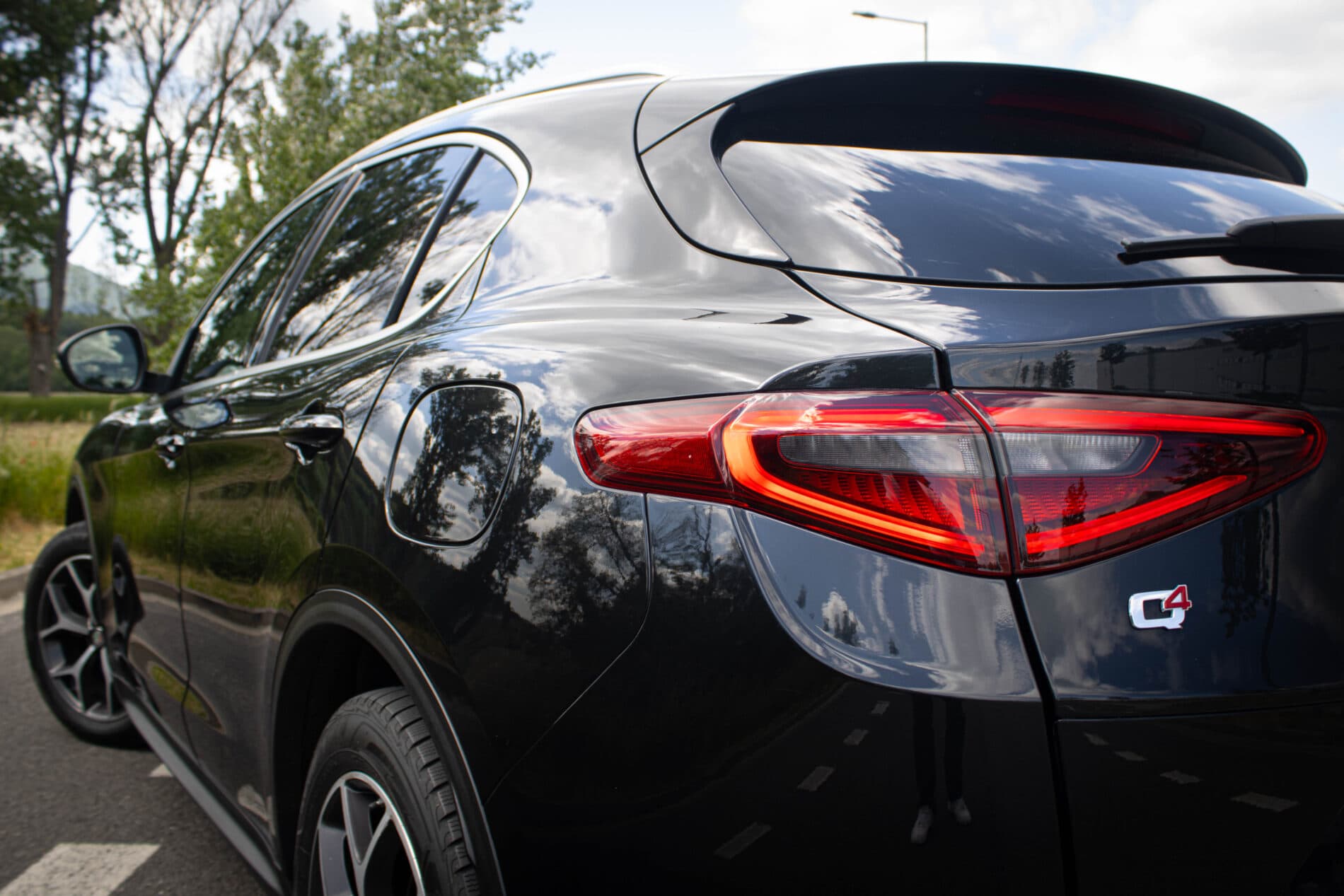 2018 Alfa Romeo Stelvio, černá suv, 239 300 km