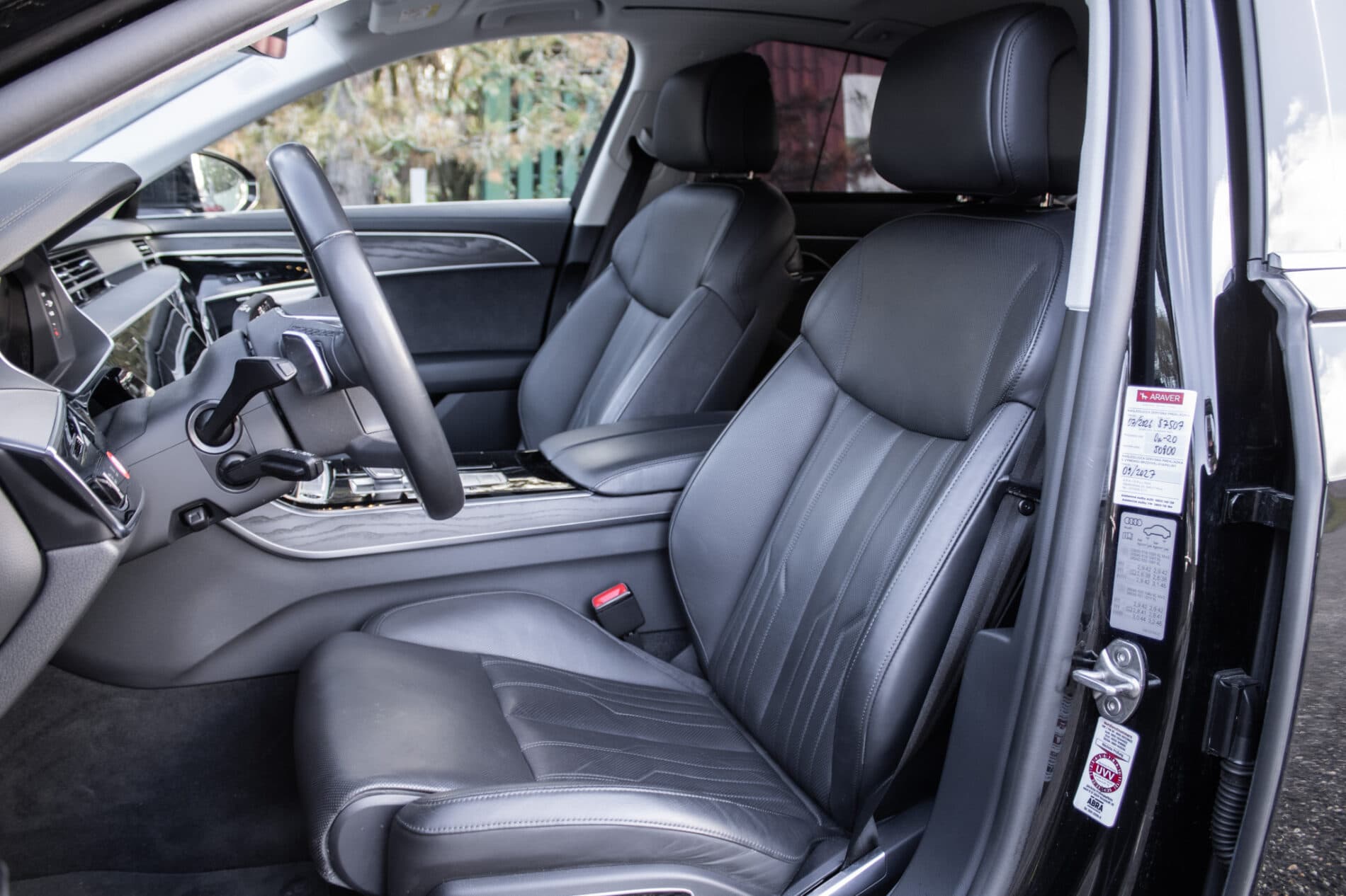 2023 AUDI A8, černá sedan, 45 533 km
