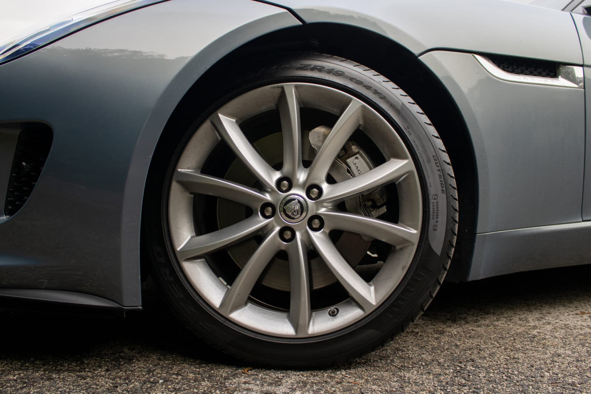2014 Jaguar F-Type S, šedá kabriolet, 7 398 km