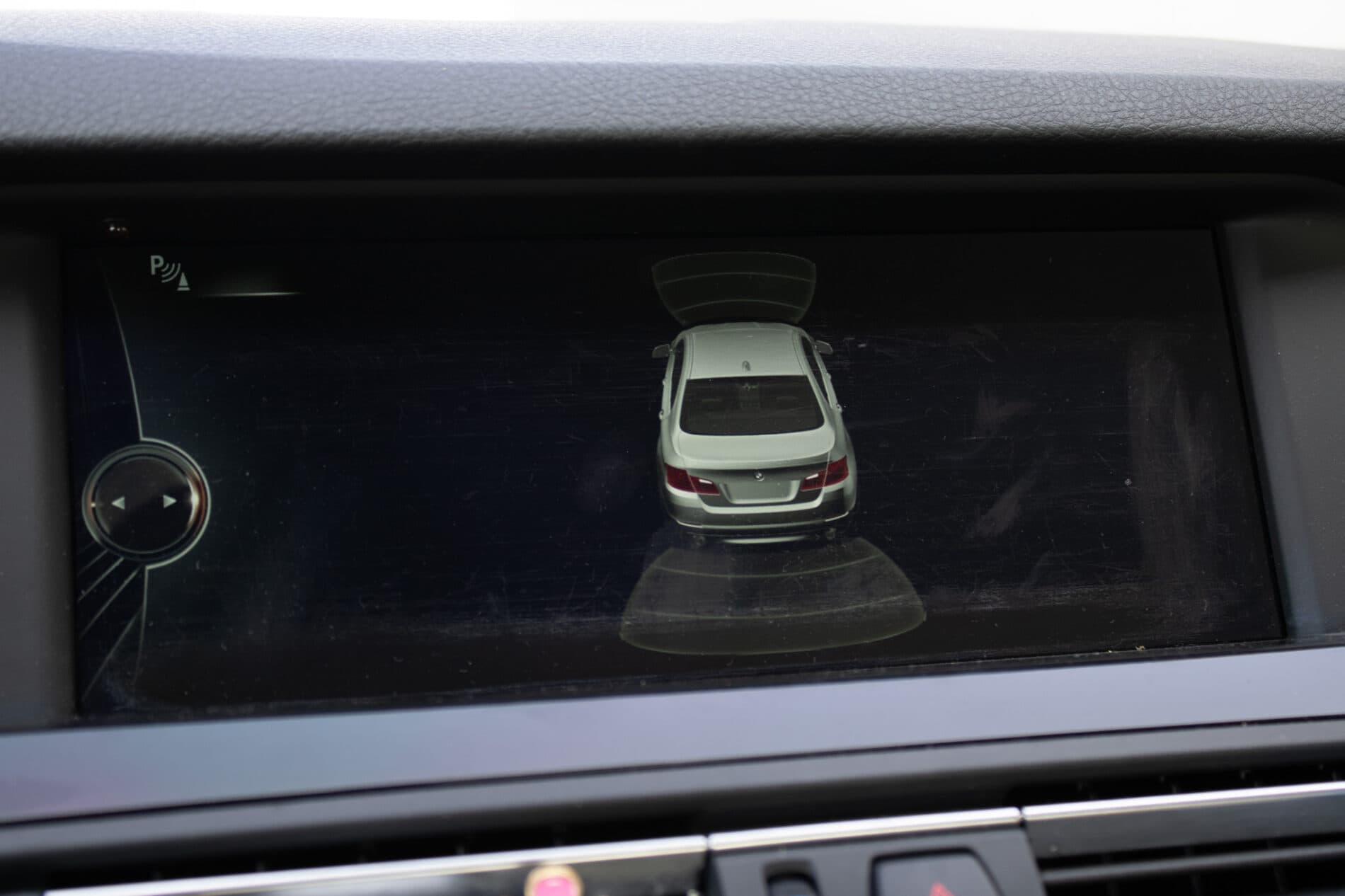 2013 BMW 530d, černá sedan, 303 000 km