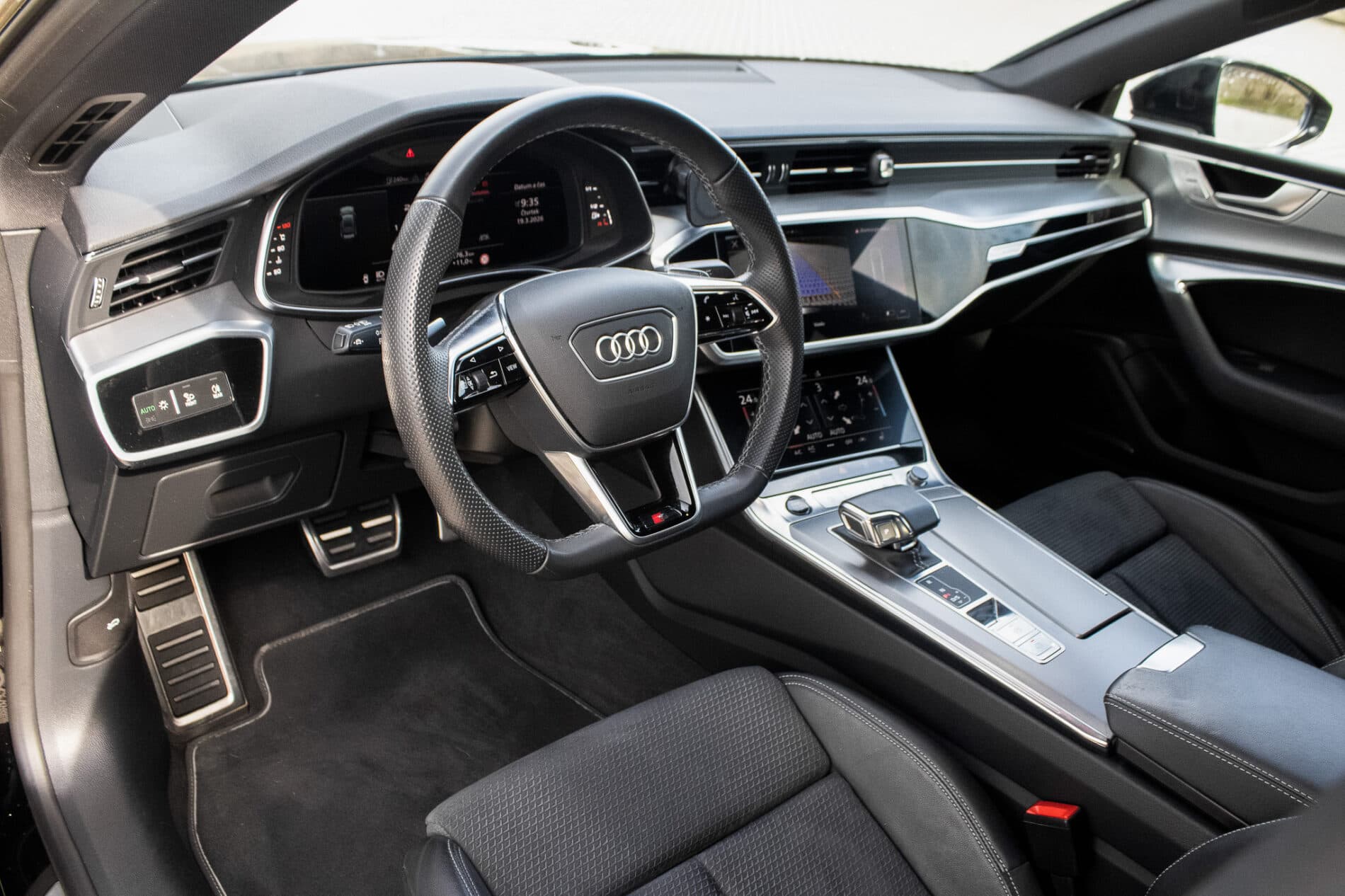 2022 AUDI A7, černá, 99 845 km