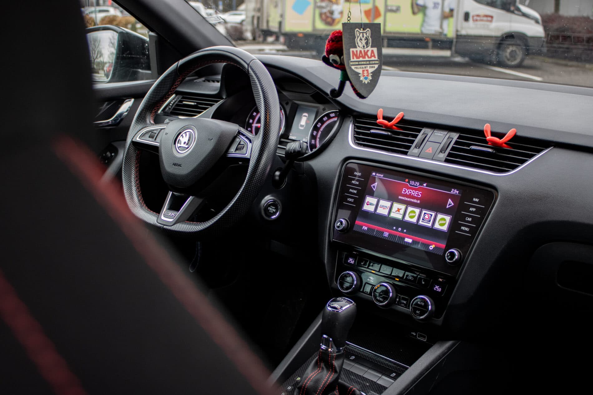 2019 Skoda Octavia RS, šedá kombi, 193 427 km