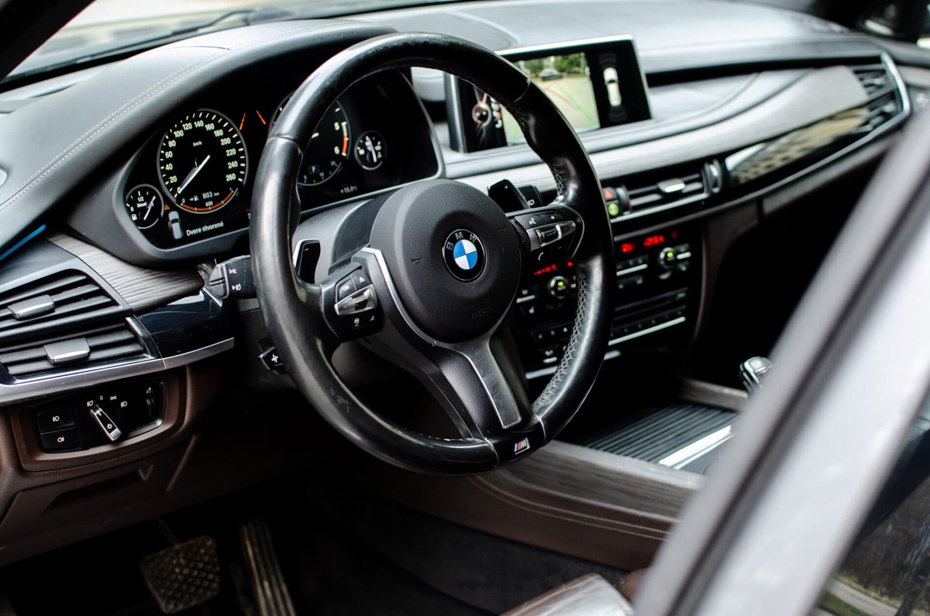 2014 BMW X5 M50d, šedá suv, 219 746 km