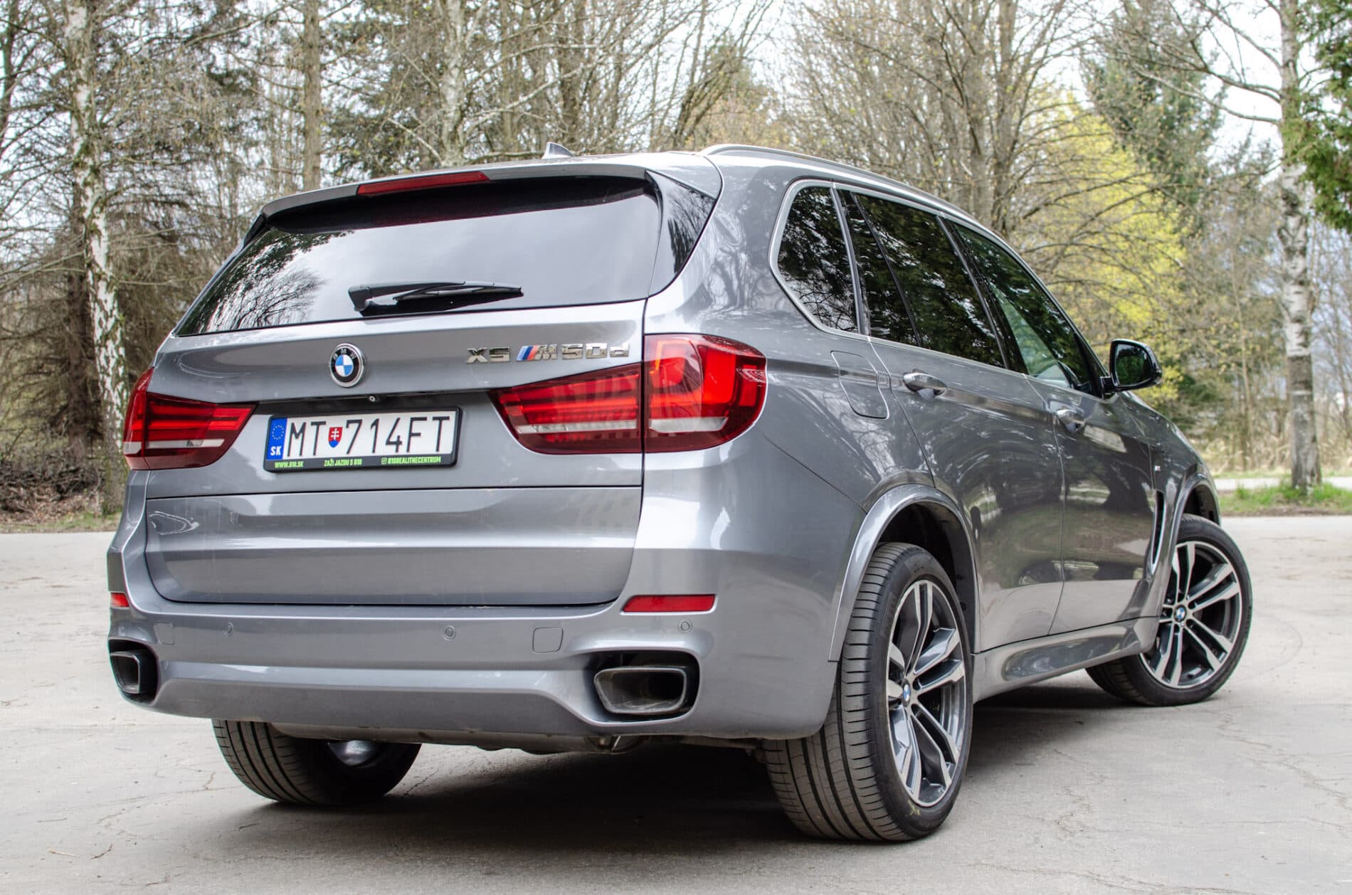 2014 BMW X5 M50d, šedá suv, 219 746 km