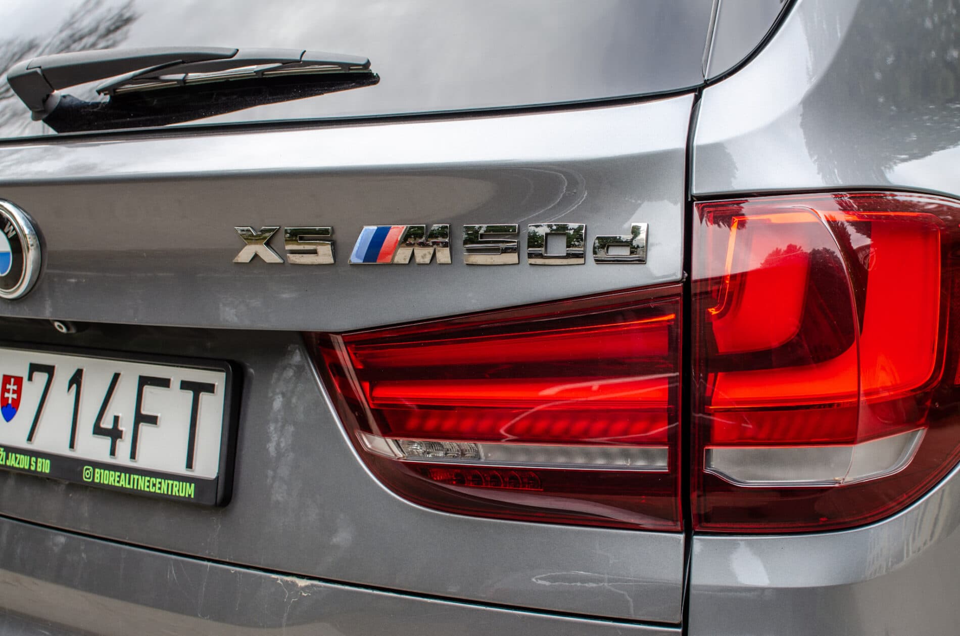 2014 BMW X5 M50d, šedá suv, 219 746 km
