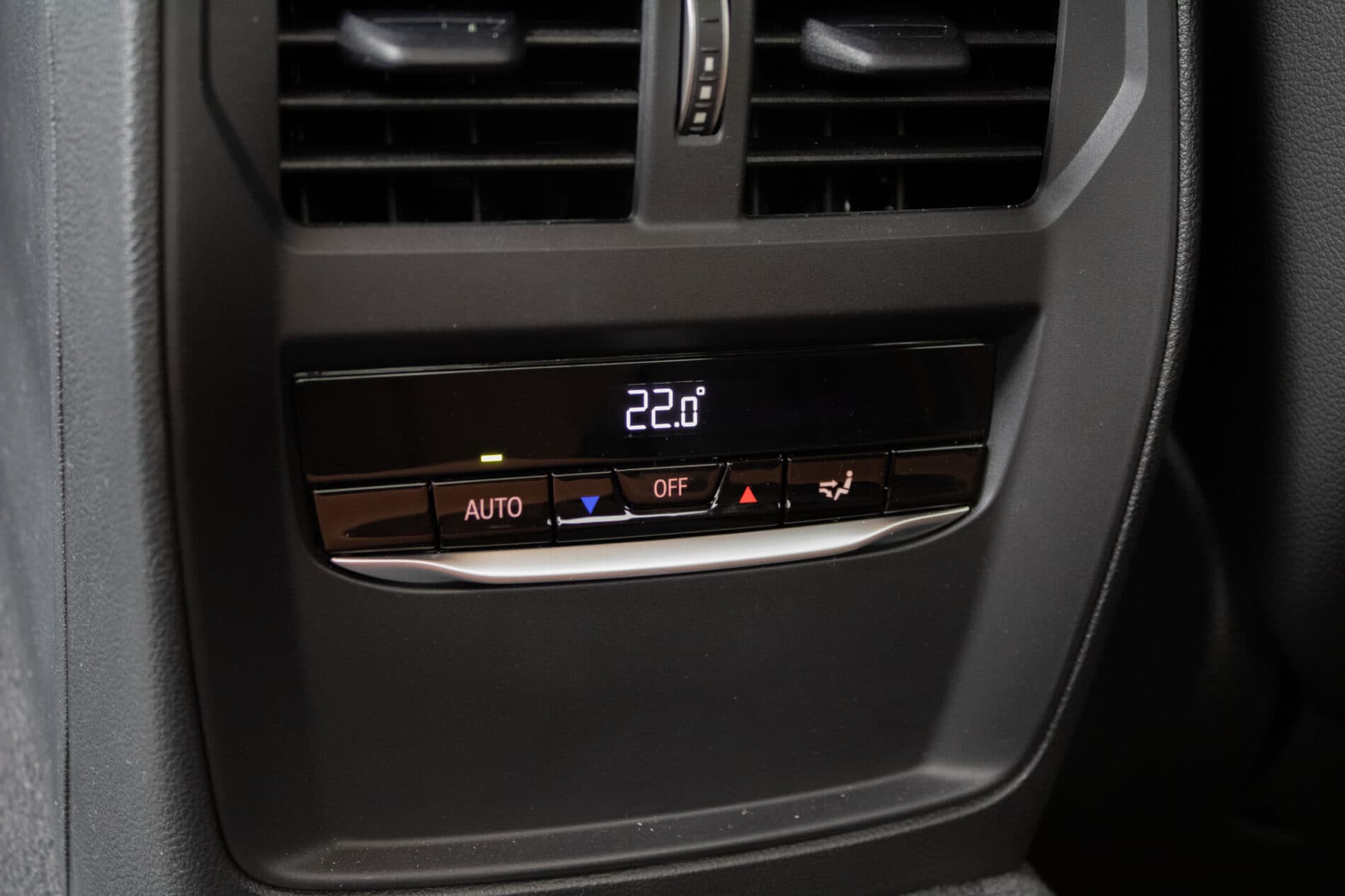 2023 BMW M4, šedá kupé, 9 194 km