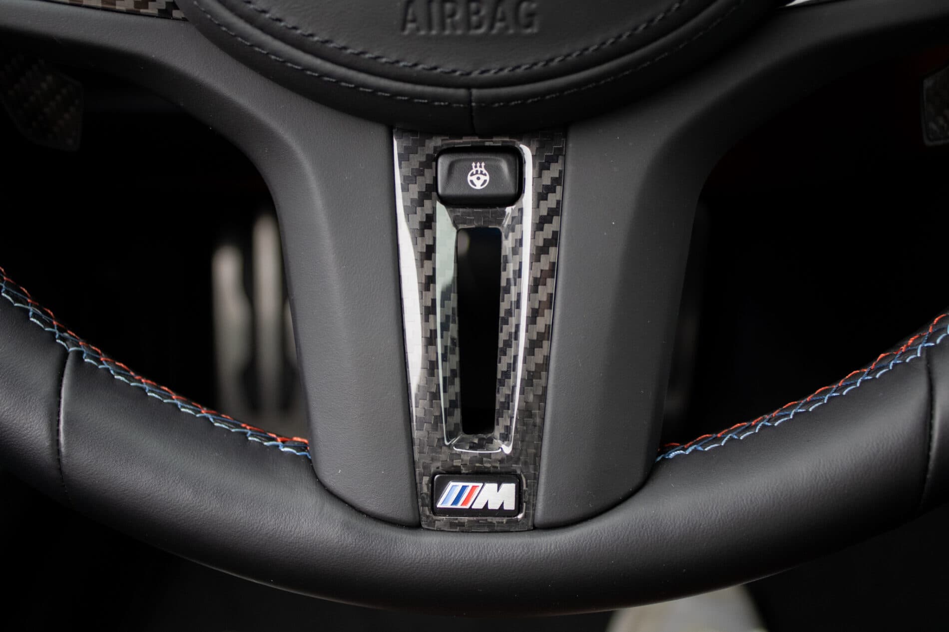 2023 BMW M4, šedá kupé, 9 194 km