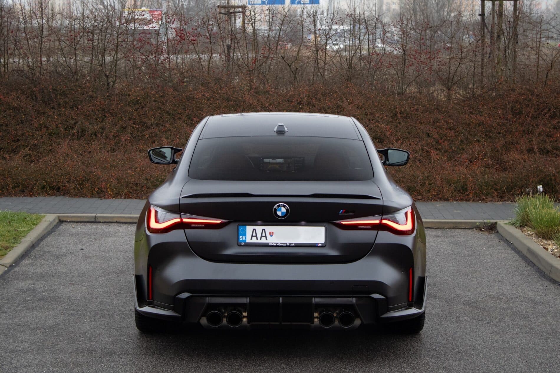 2023 BMW M4, šedá kupé, 9 194 km