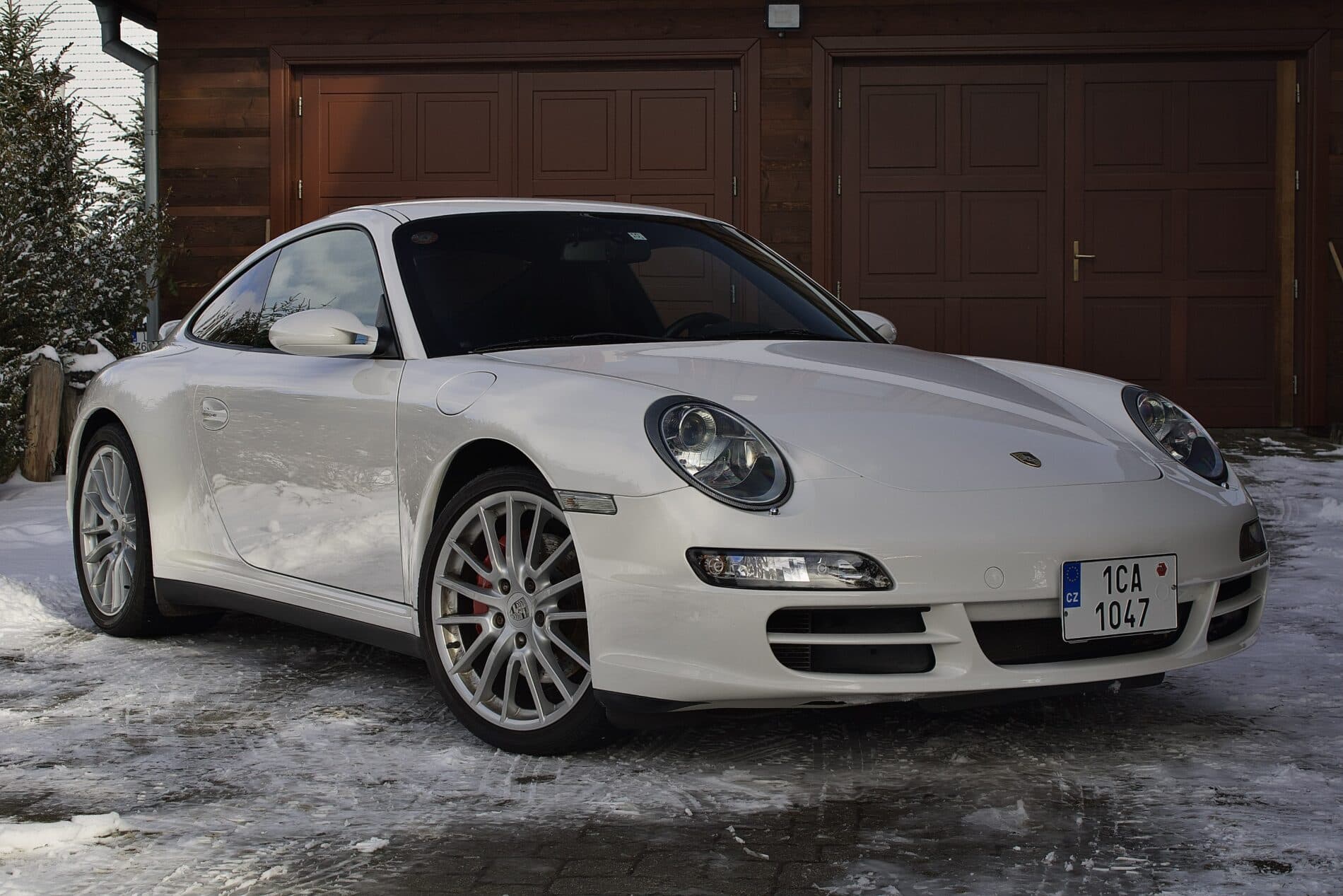 2008 Porsche 997 Carrera S, bílá kupé, 83 929 km