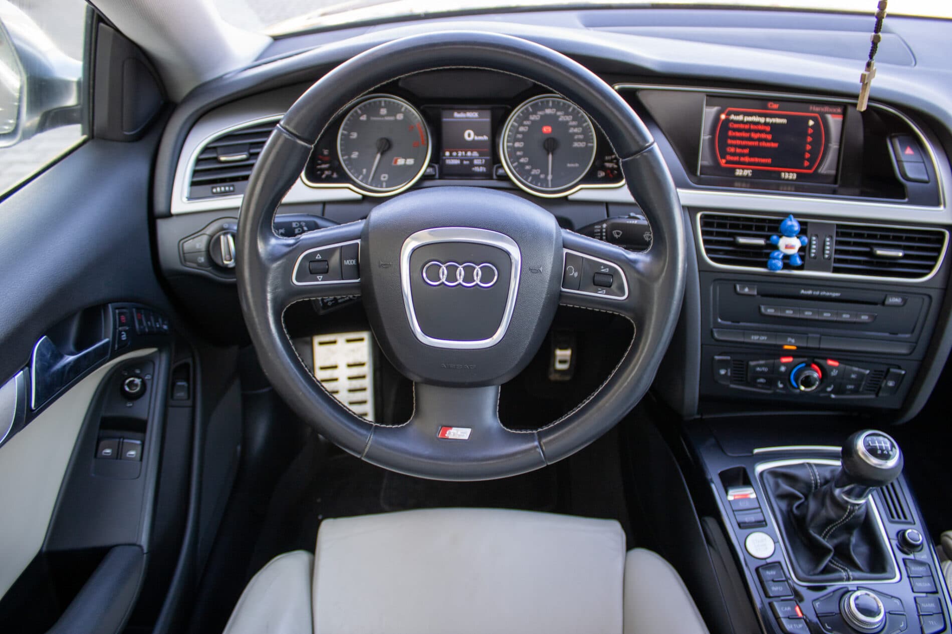 2008 AUDI S5, šedá kupé, 153 084 km