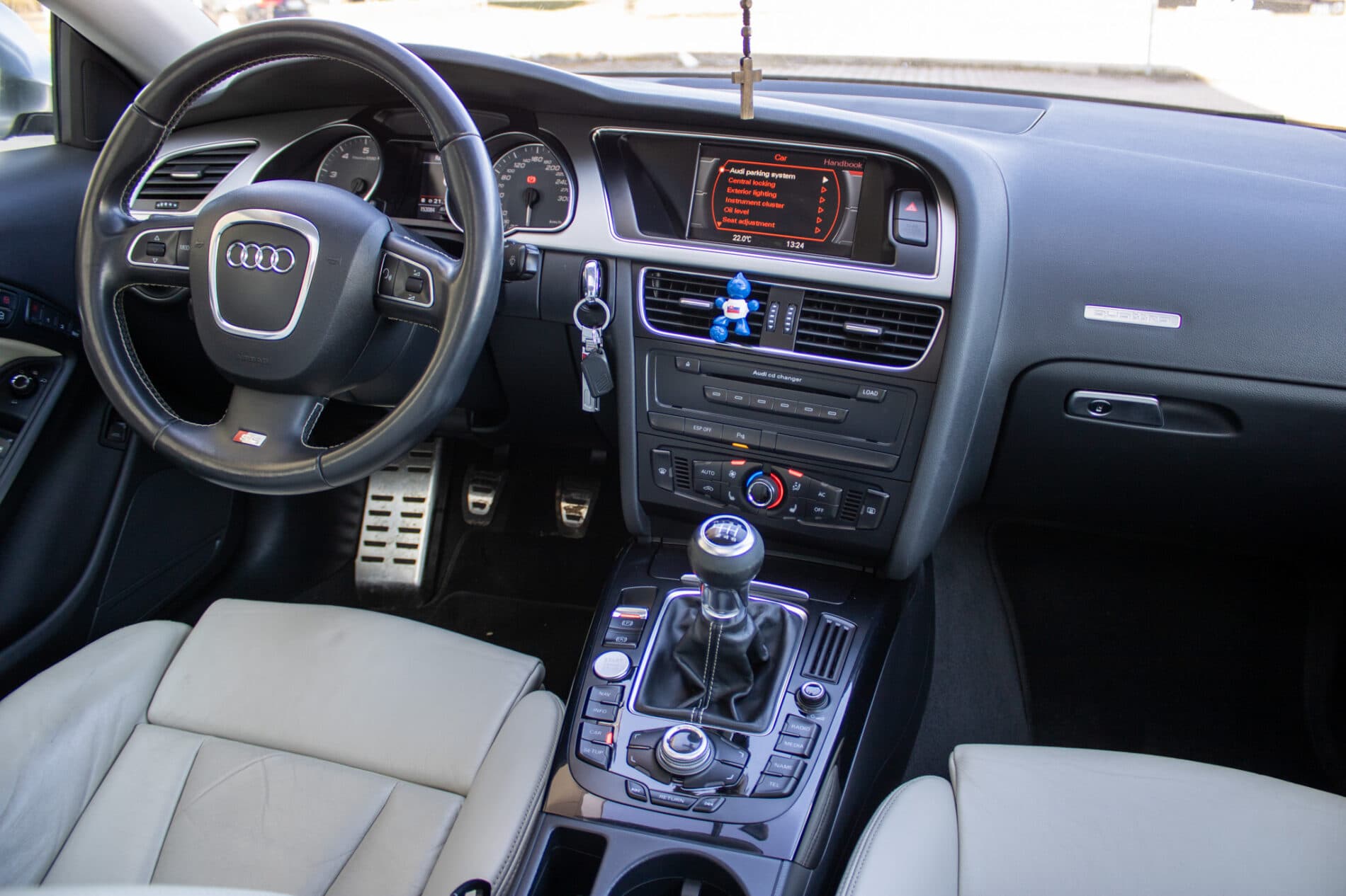 2008 AUDI S5, šedá kupé, 153 084 km