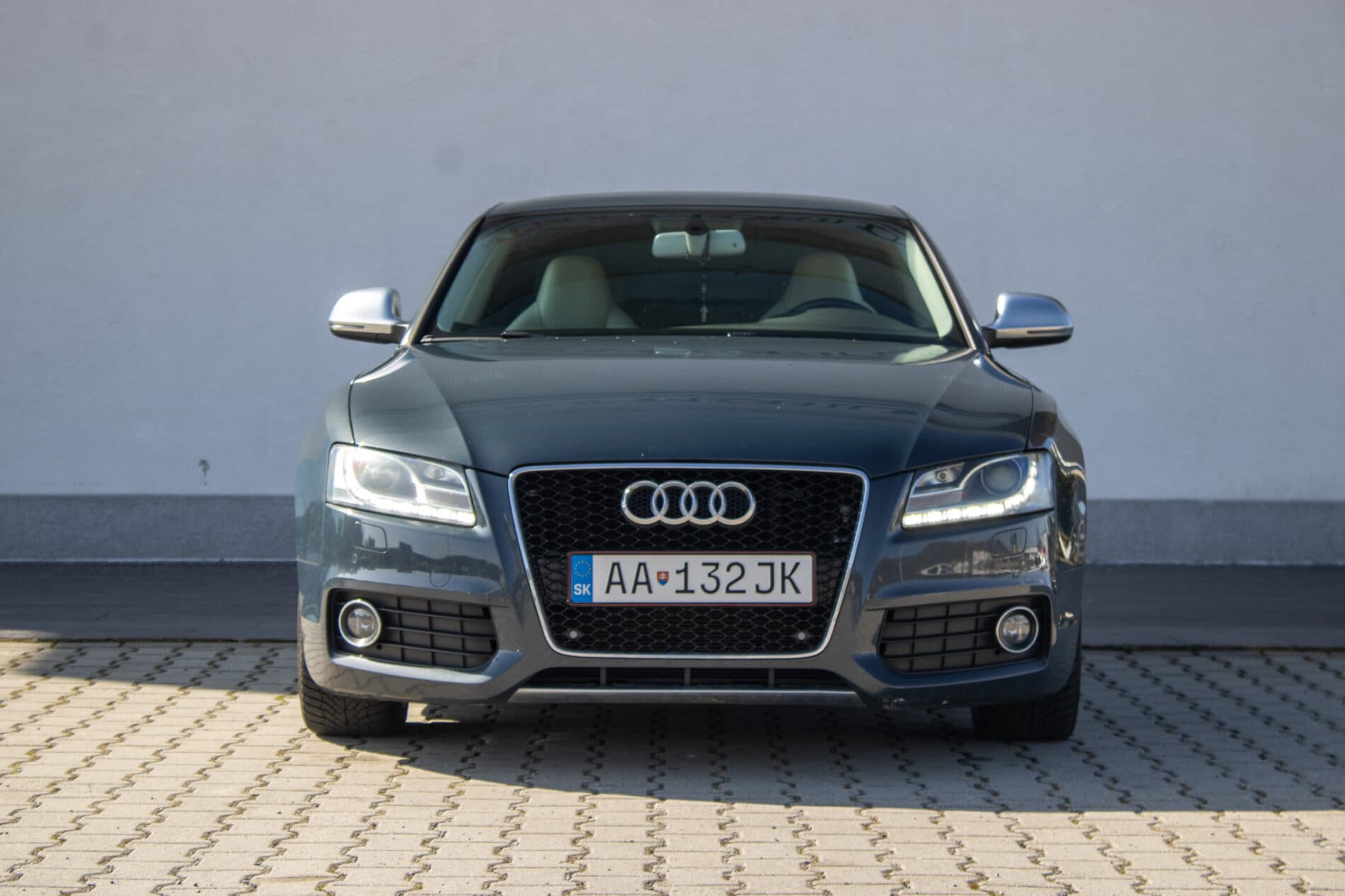 2008 AUDI S5, šedá kupé, 153 084 km
