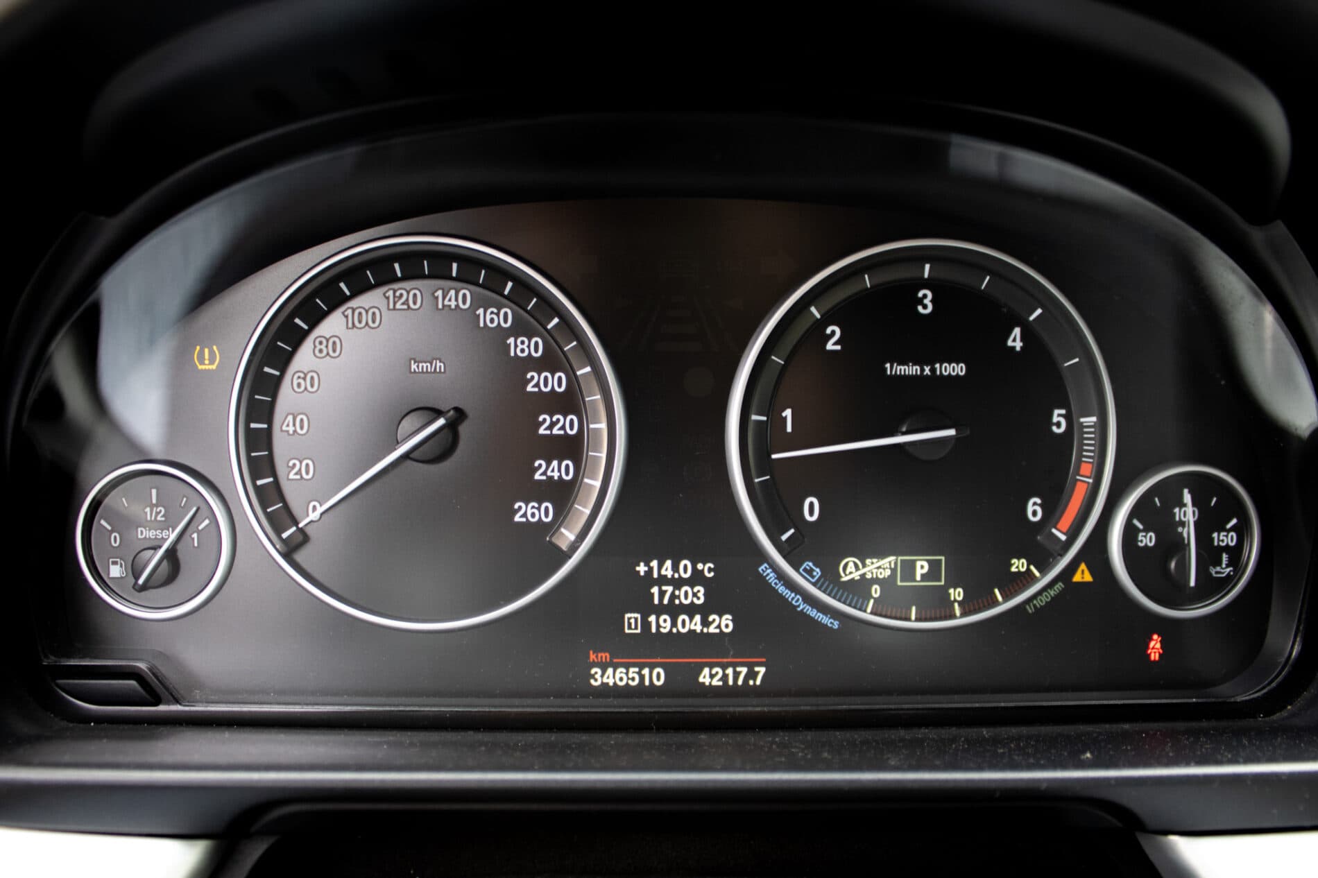 2014 BMW 530d, šedá kombi, 346 510 km