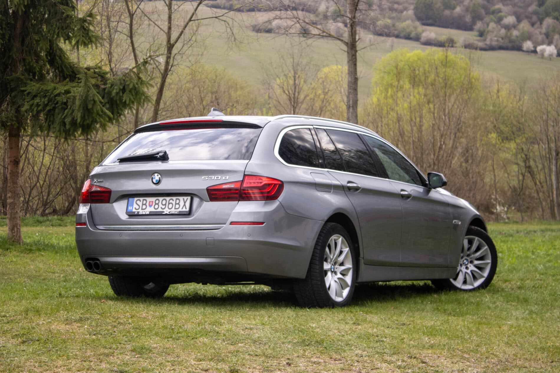 2014 BMW 530d, šedá kombi, 346 510 km