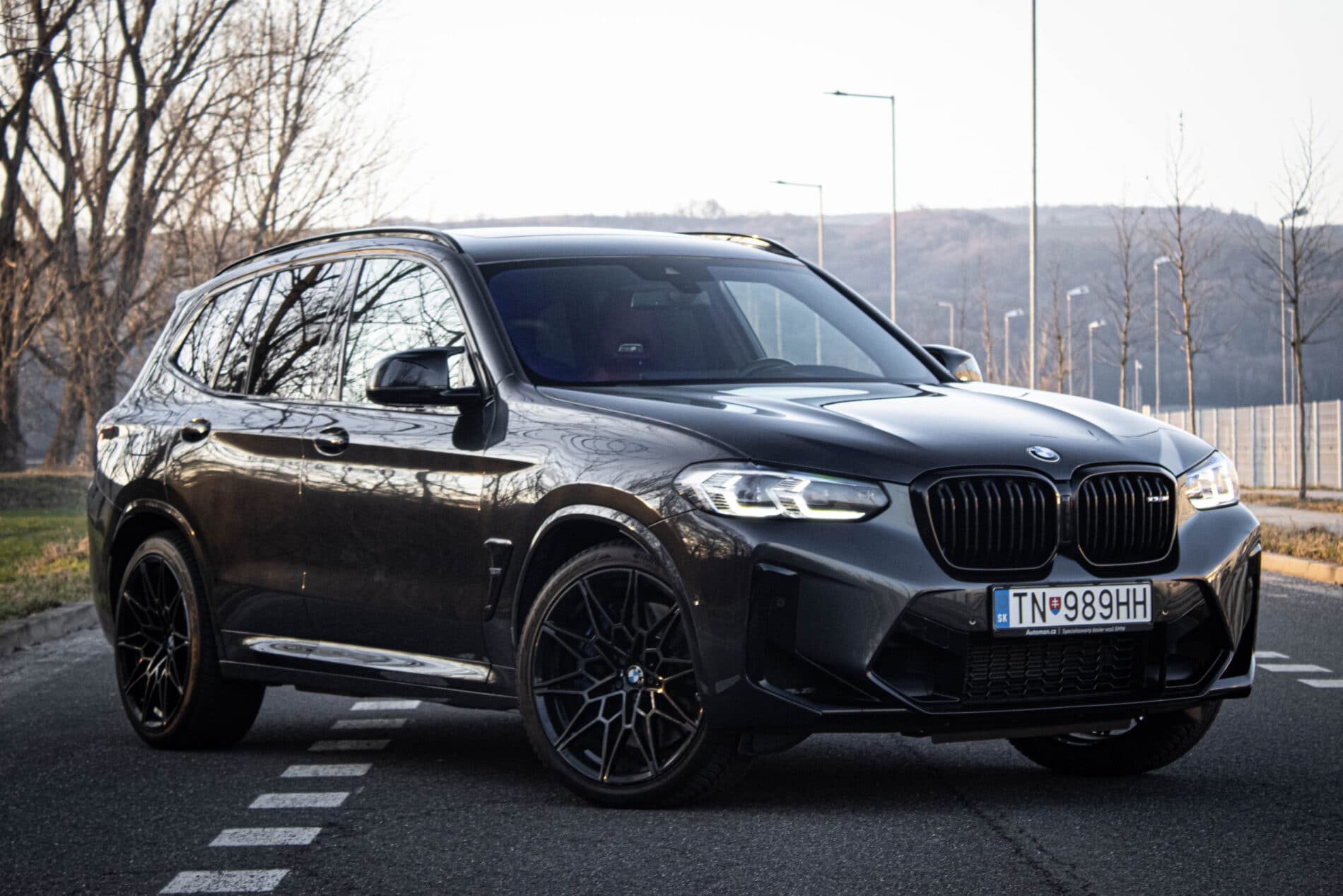 2022 BMW X3 M, šedá suv, 64 066 km