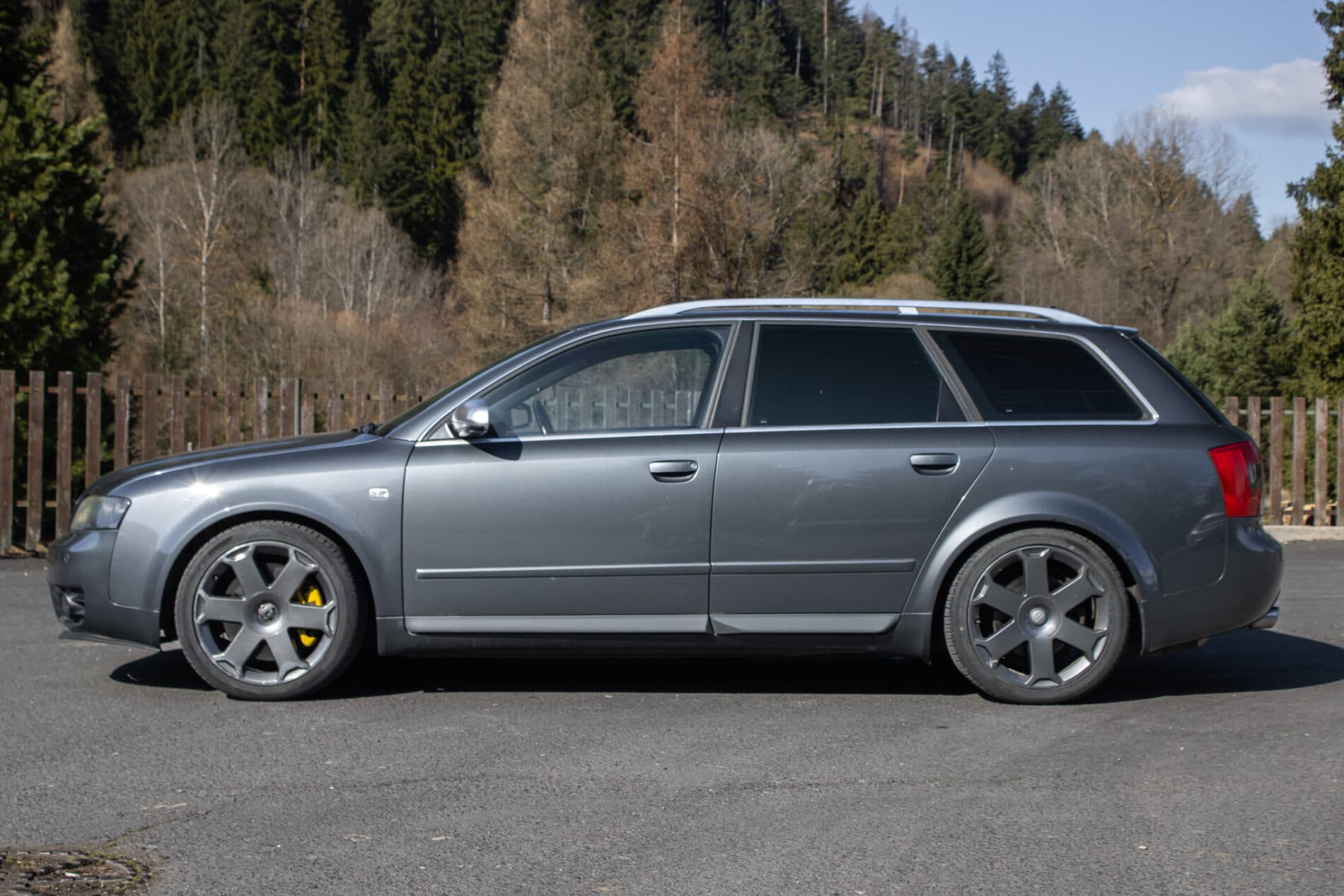 2004 AUDI S4, šedá kombi, 234 814 km