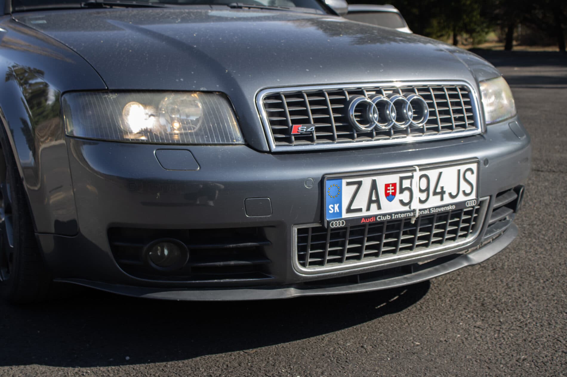 2004 AUDI S4, šedá kombi, 234 814 km