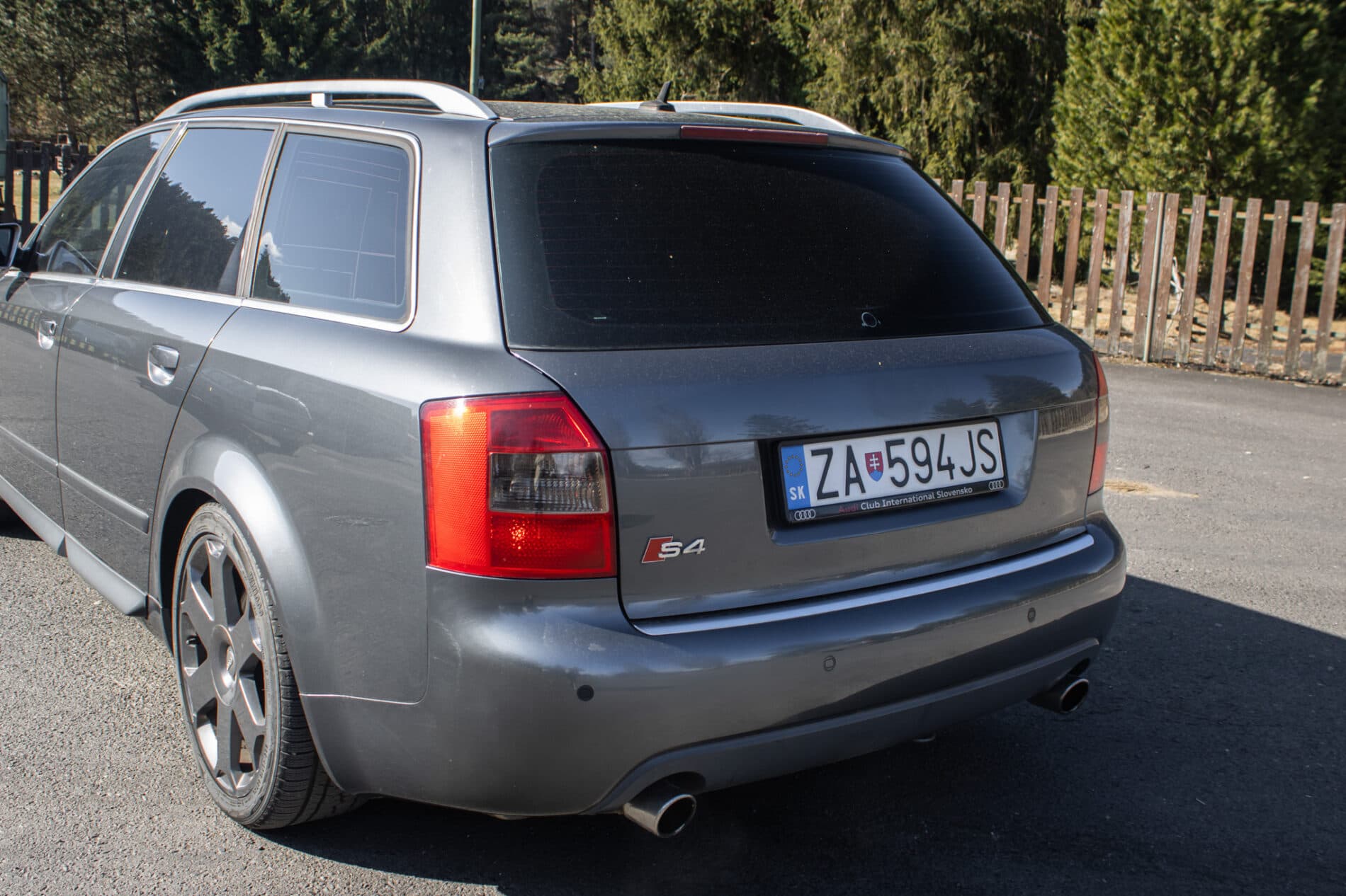 2004 AUDI S4, šedá kombi, 234 814 km