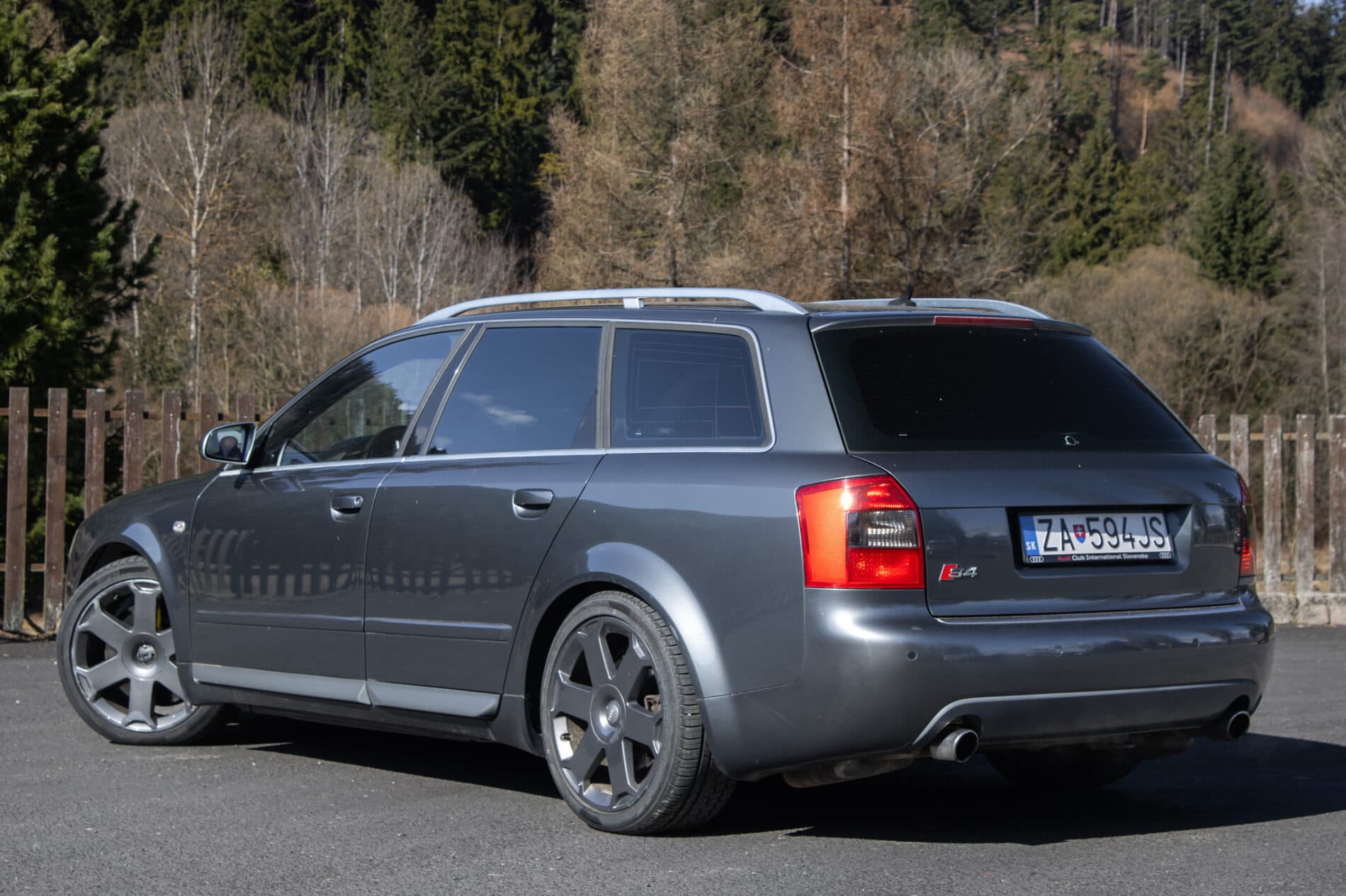 2004 AUDI S4, šedá kombi, 234 814 km