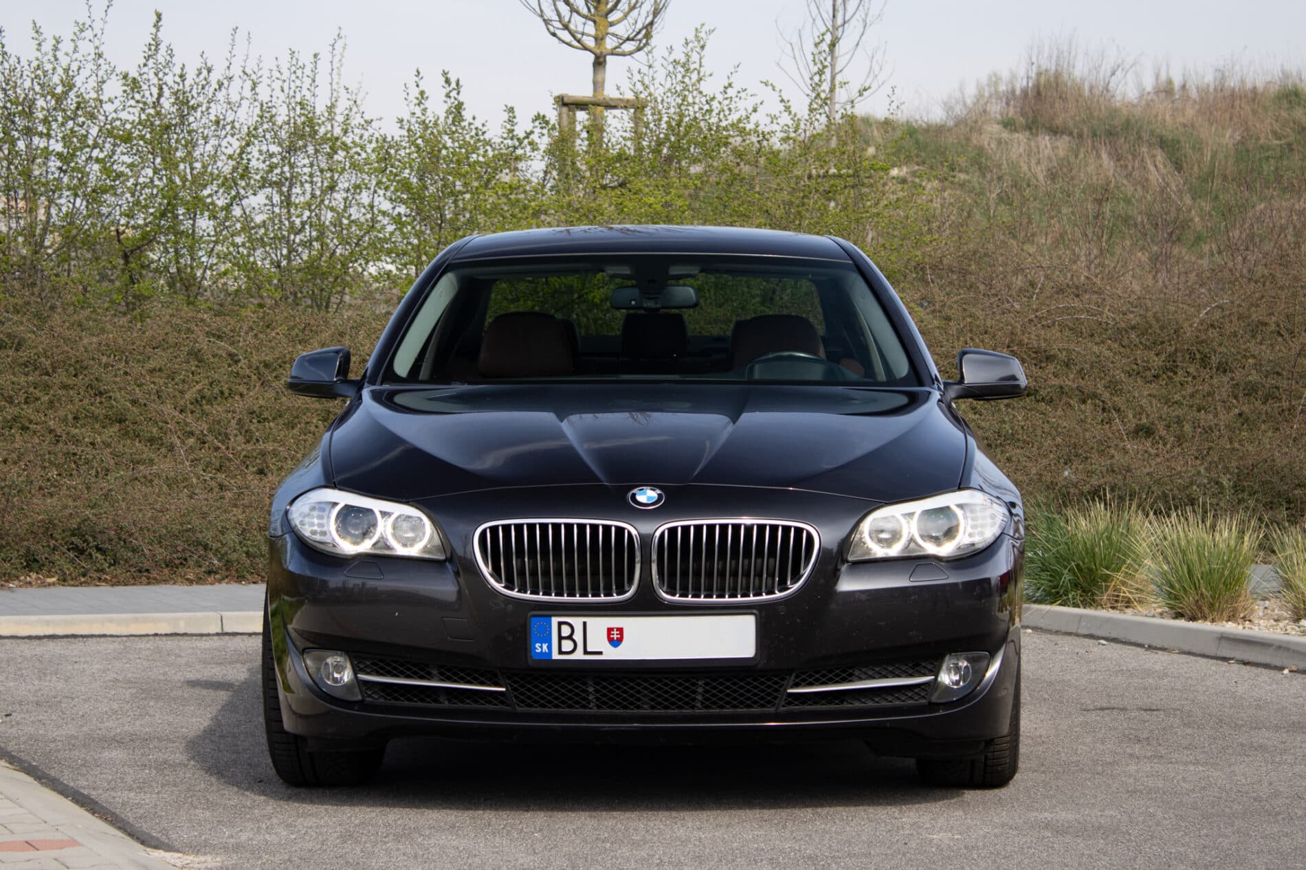 2013 BMW 528i, šedá sedan, 171 821 km