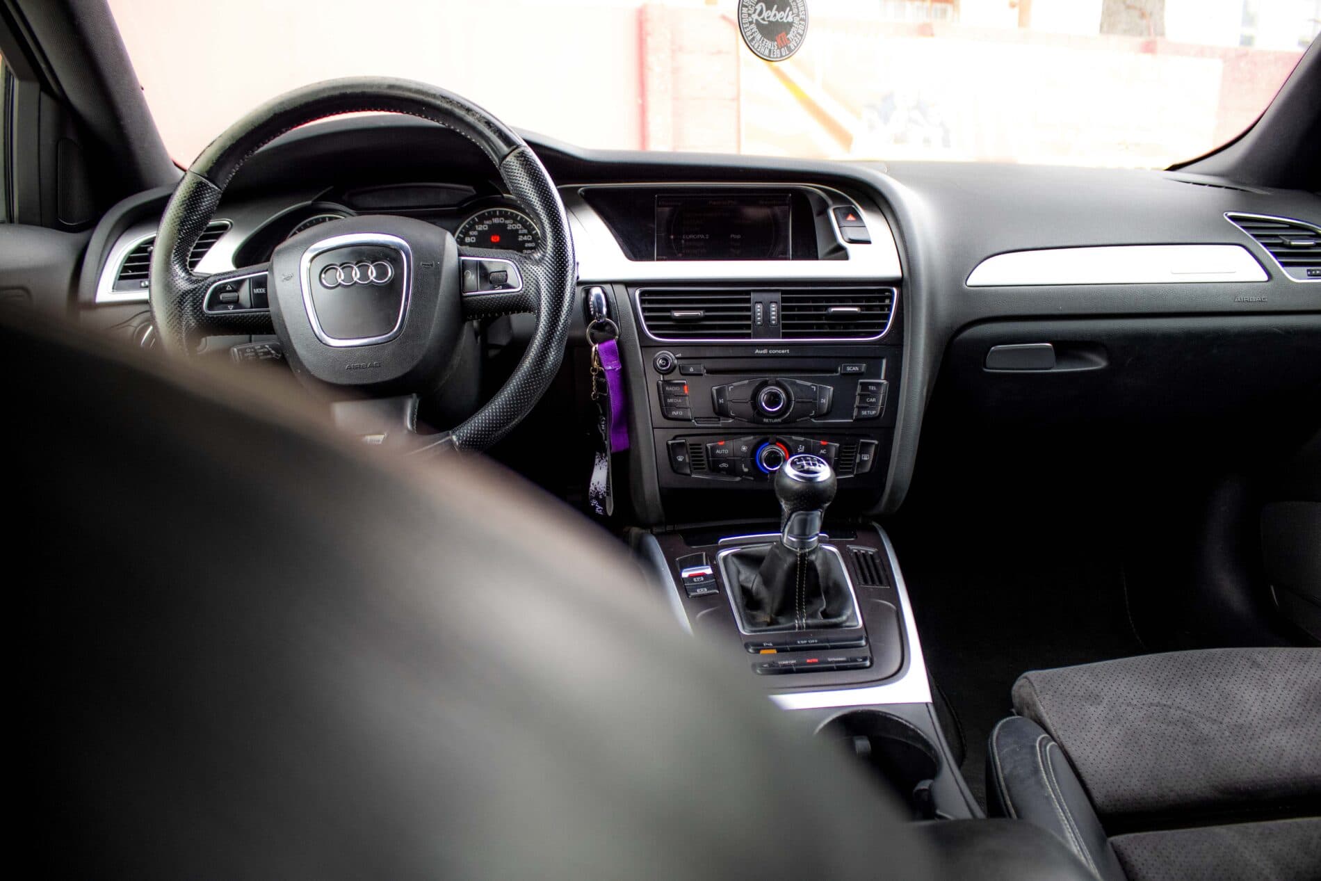 2009 AUDI A4, šedá kombi, 385 605 km