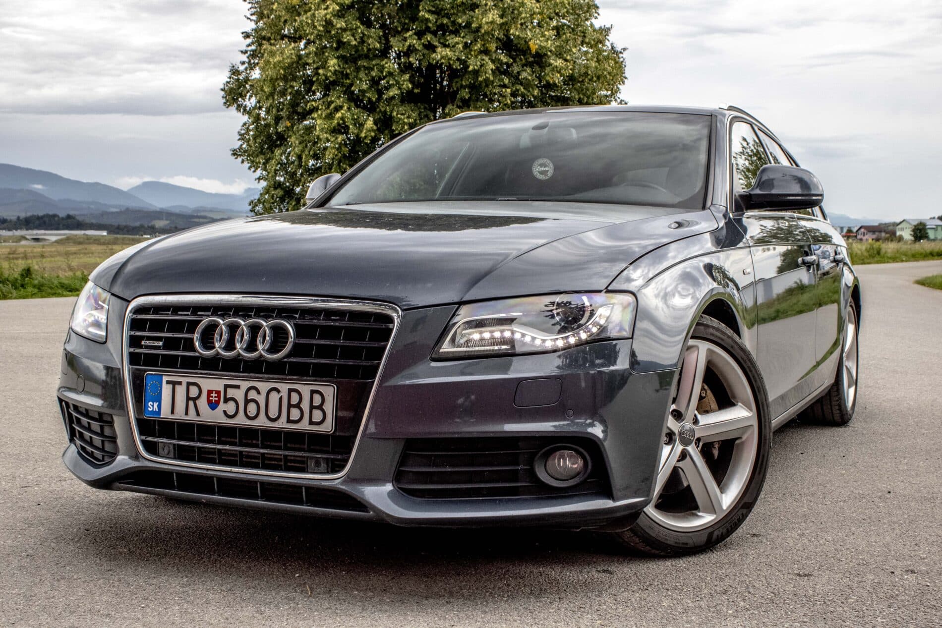 2009 AUDI A4, šedá kombi, 385 605 km