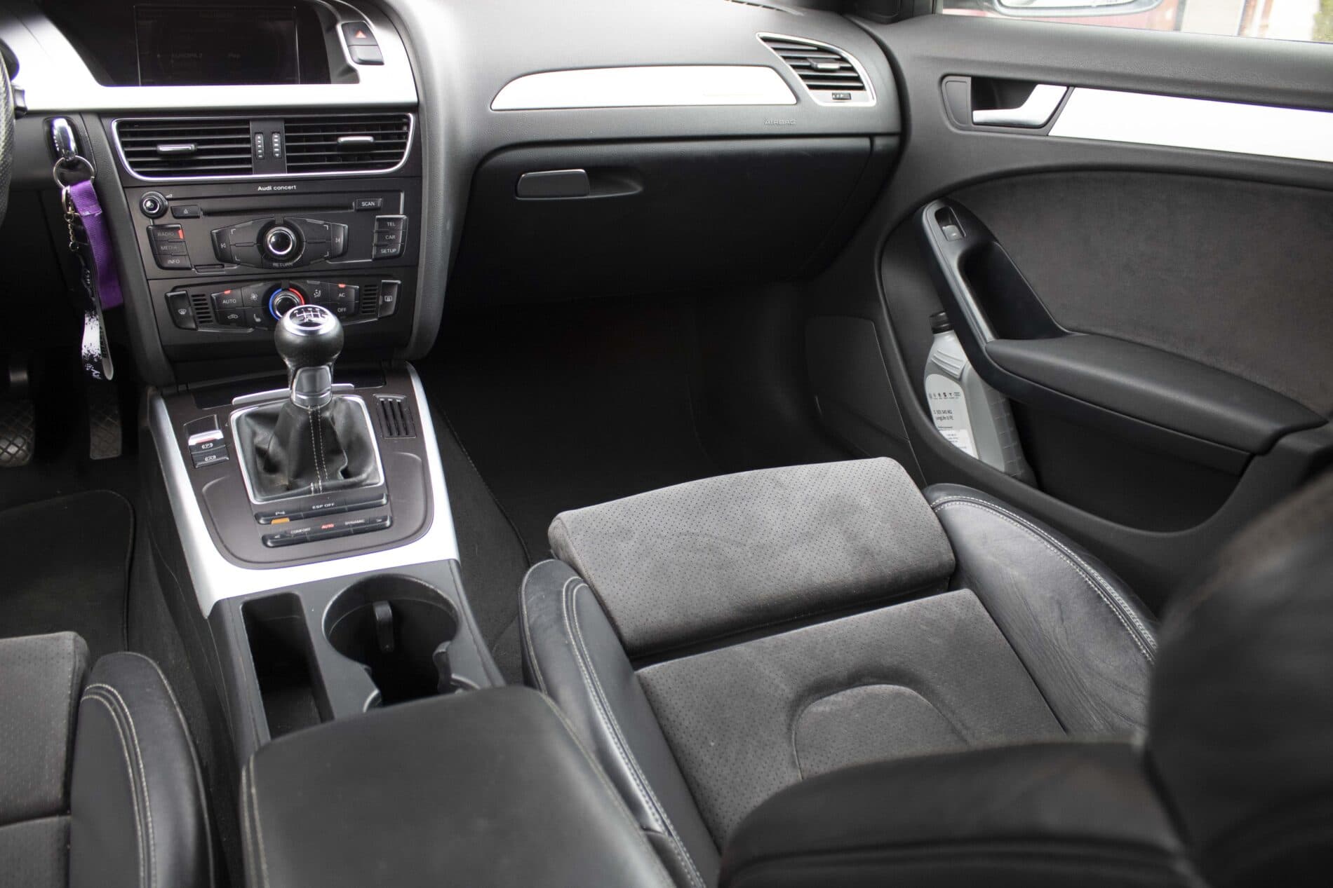 2009 AUDI A4, šedá kombi, 385 605 km