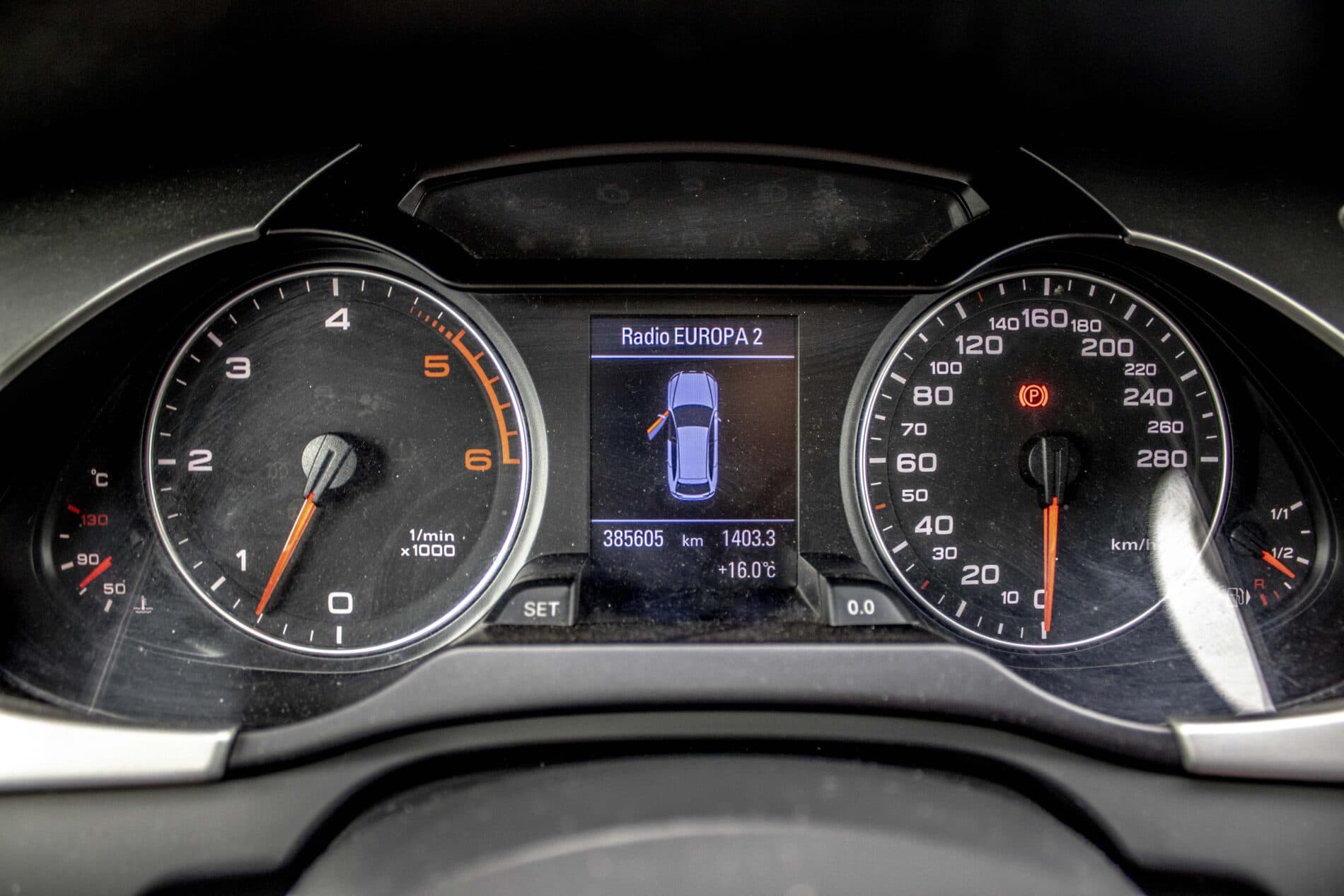 2009 AUDI A4, šedá kombi, 385 605 km