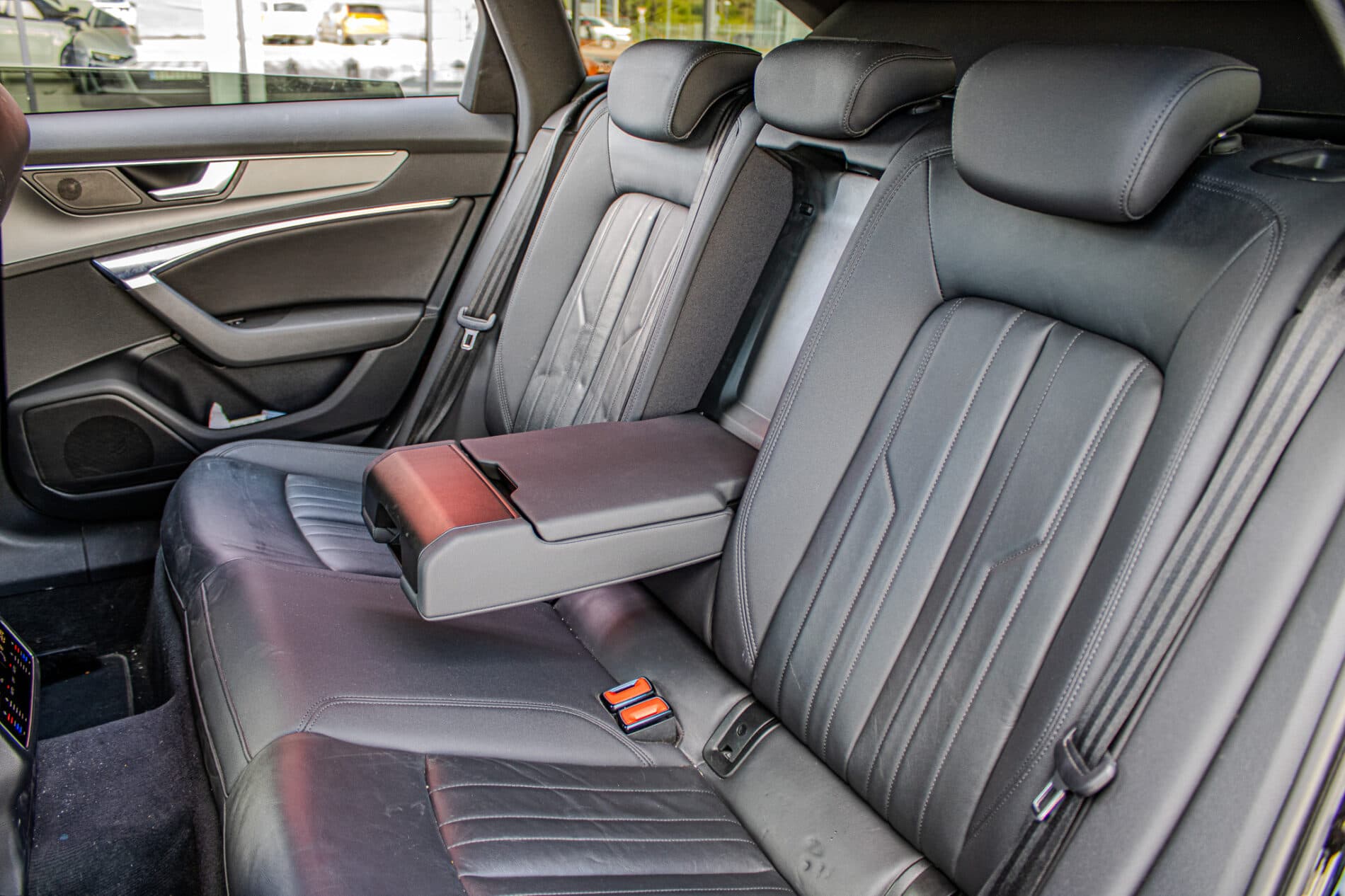 2020 AUDI A6, černá kombi, 176 750 km