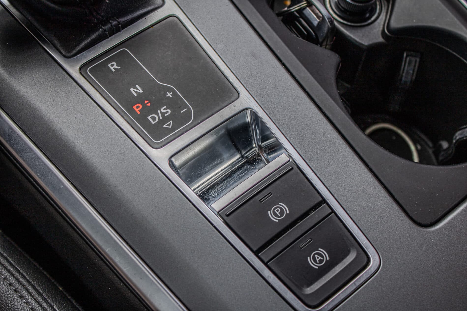 2020 AUDI A6, černá kombi, 176 750 km