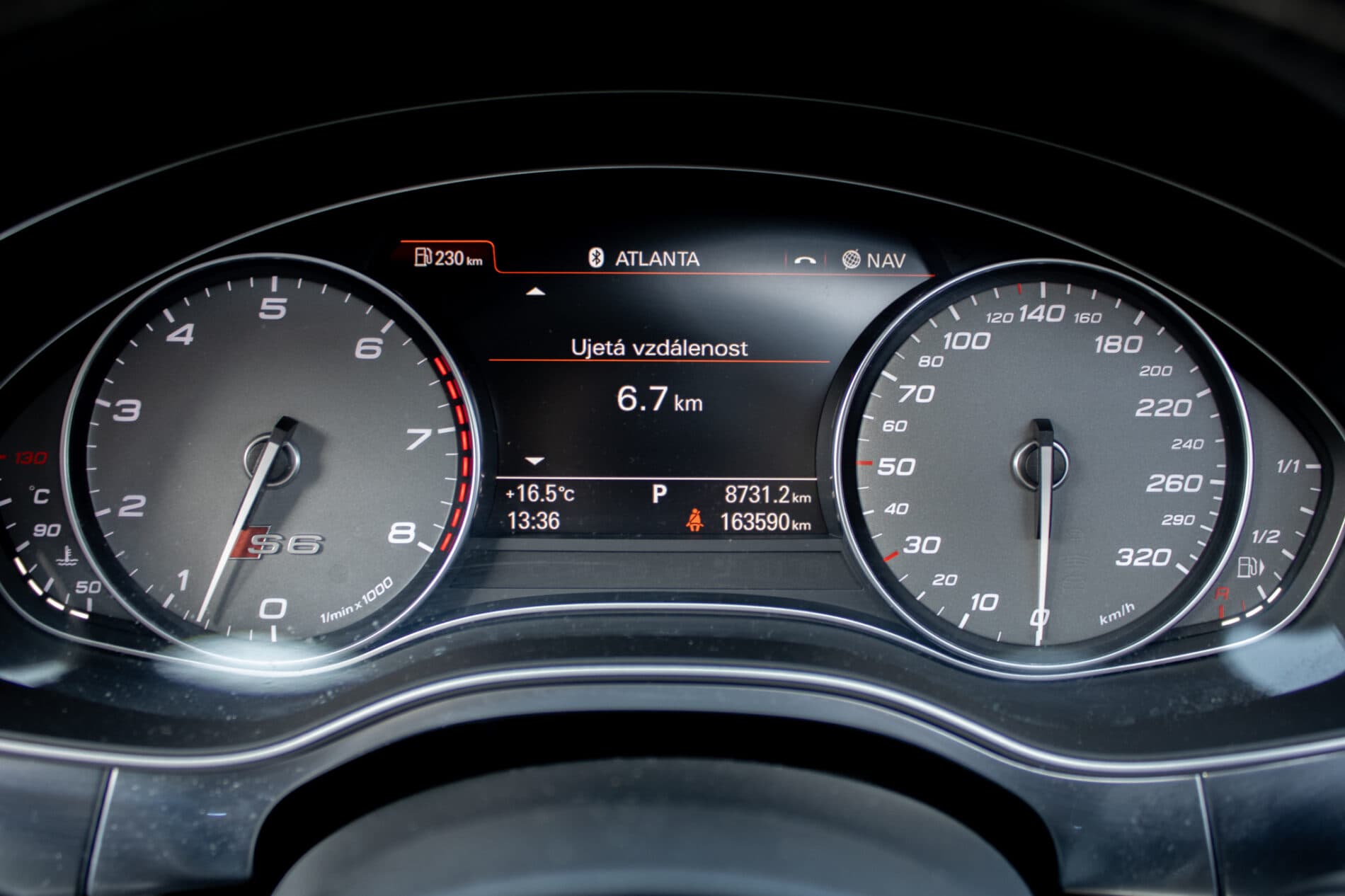 2013 AUDI S6, modrá sedan, 163 590 km
