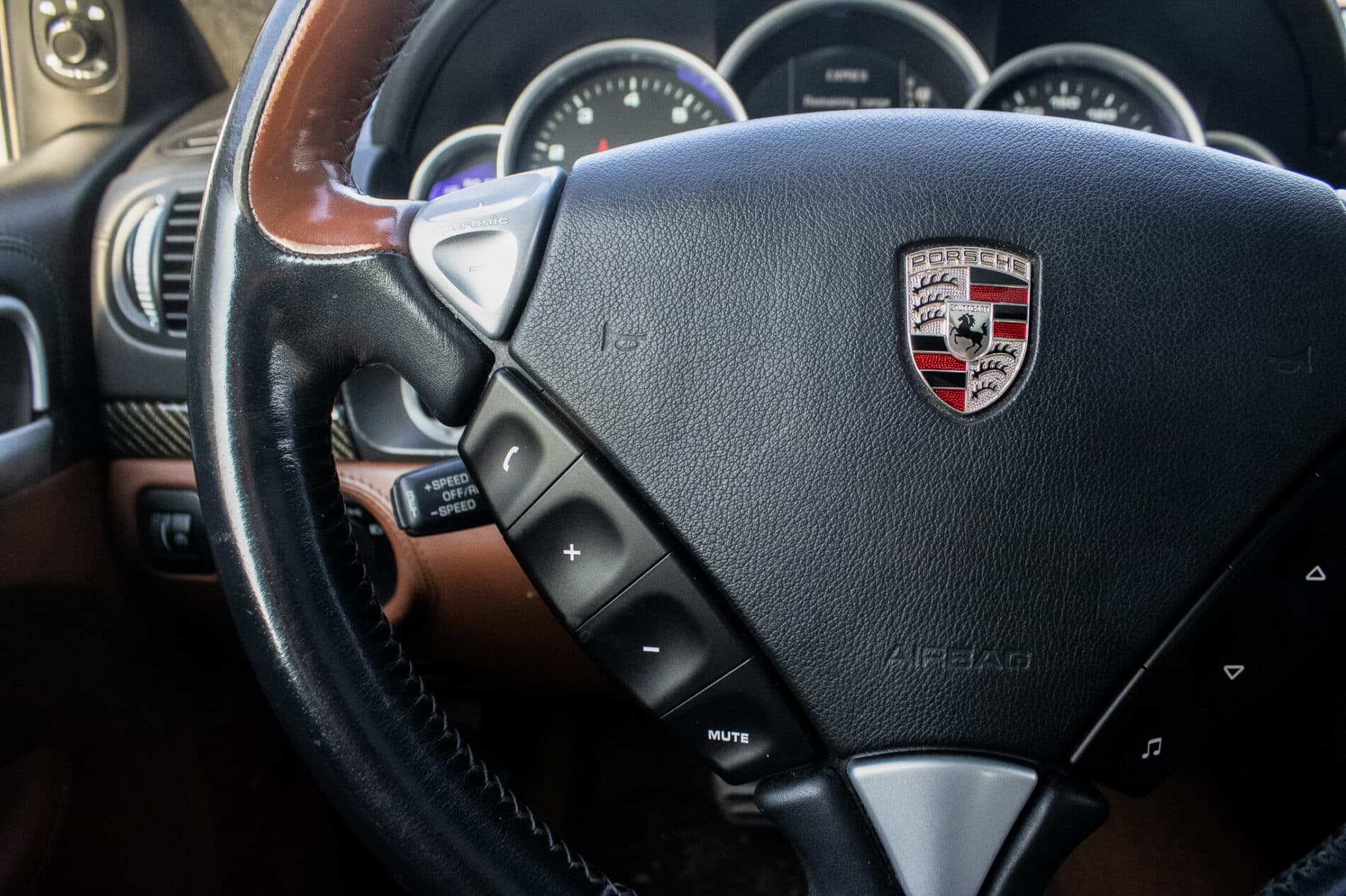 2009 Porsche Cayenne Turbo, černá suv, 153 062 km