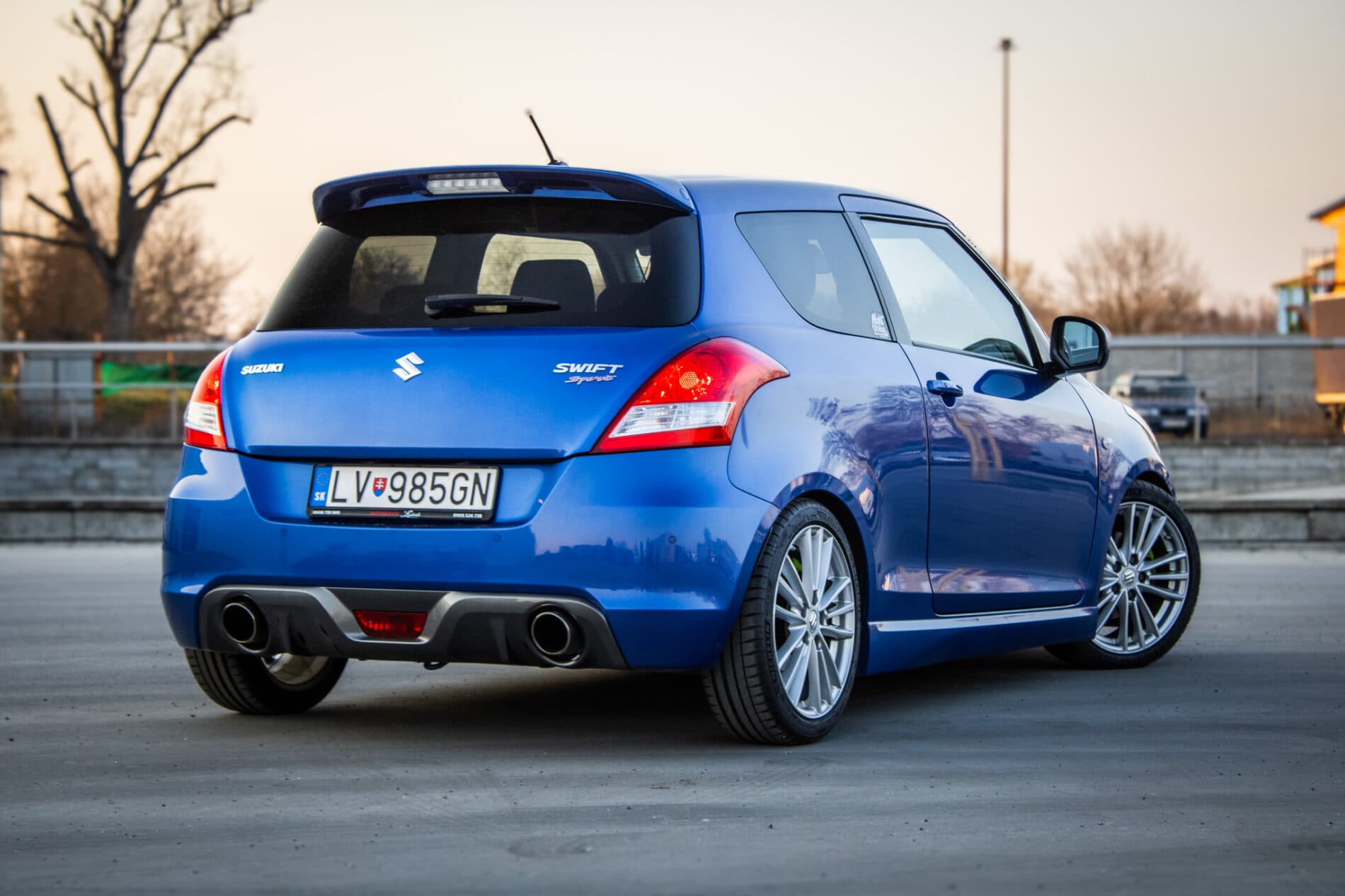 2016 Suzuki Swift Sport, modrá hatchback, 97 653 km